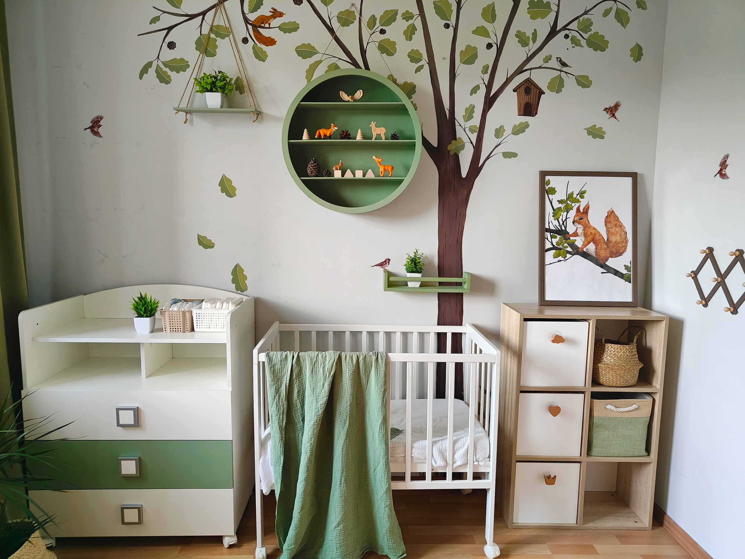 Роспись, текстиль, ящики в одном стиле. Роспись стен и декор в детских комнатах Москва и Подмосковье