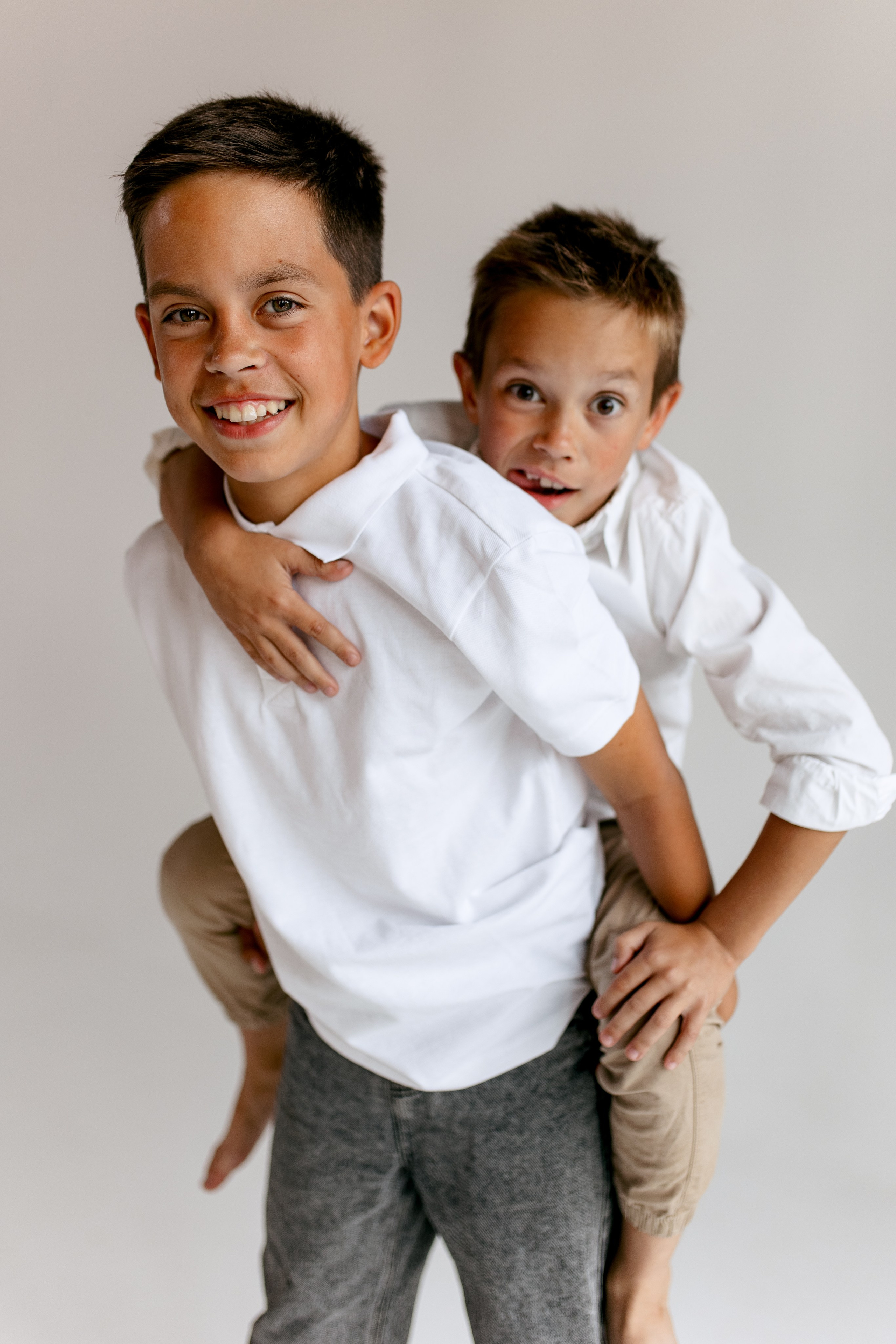 На белом фоне. Свадебный и семейный фотограф в Туле и области Маша Костина