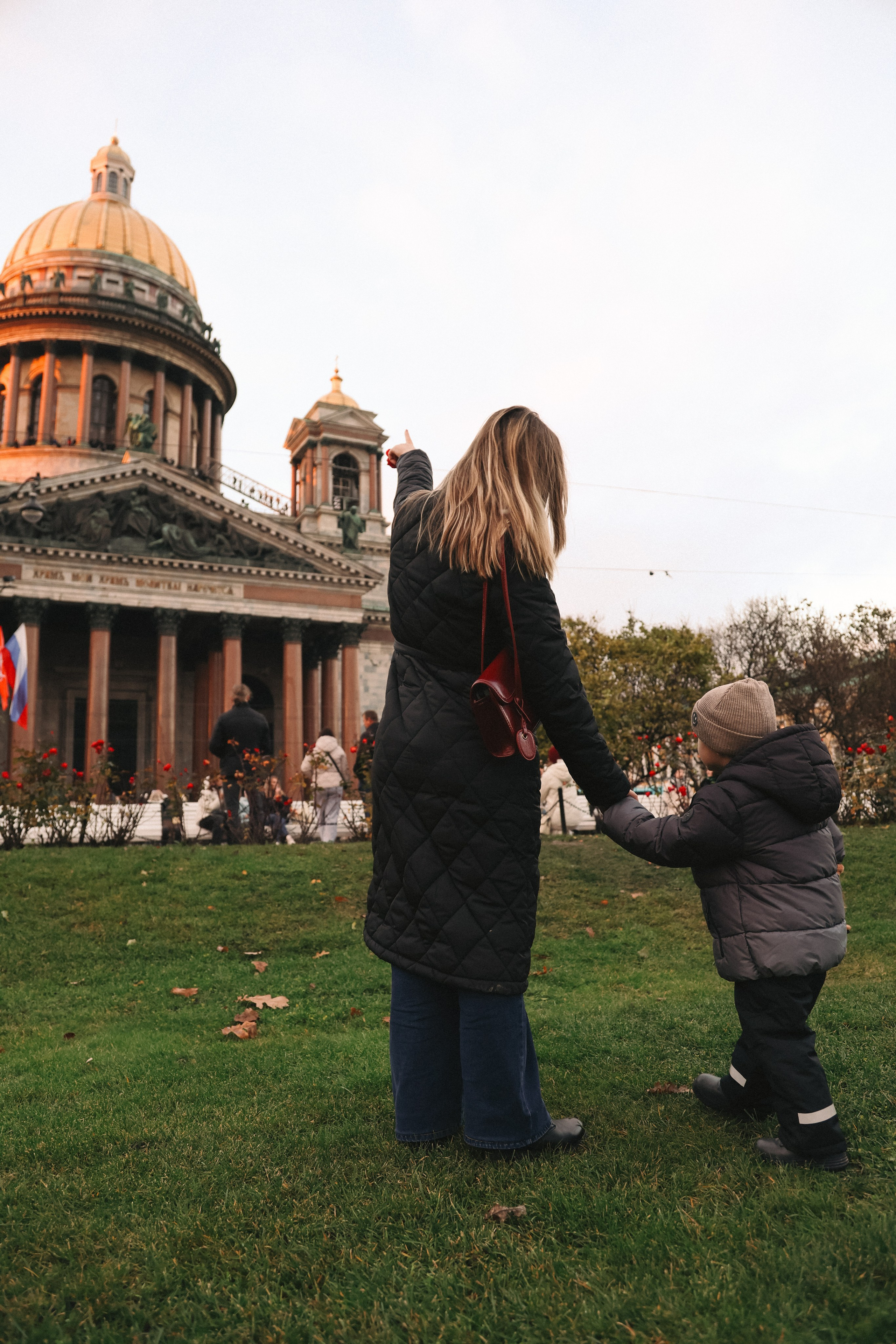 Семейная фотосессия у Исаакиевского собора и Новой Голландии. Фотограф в Санкт-Петербурге Валерия Закатеева