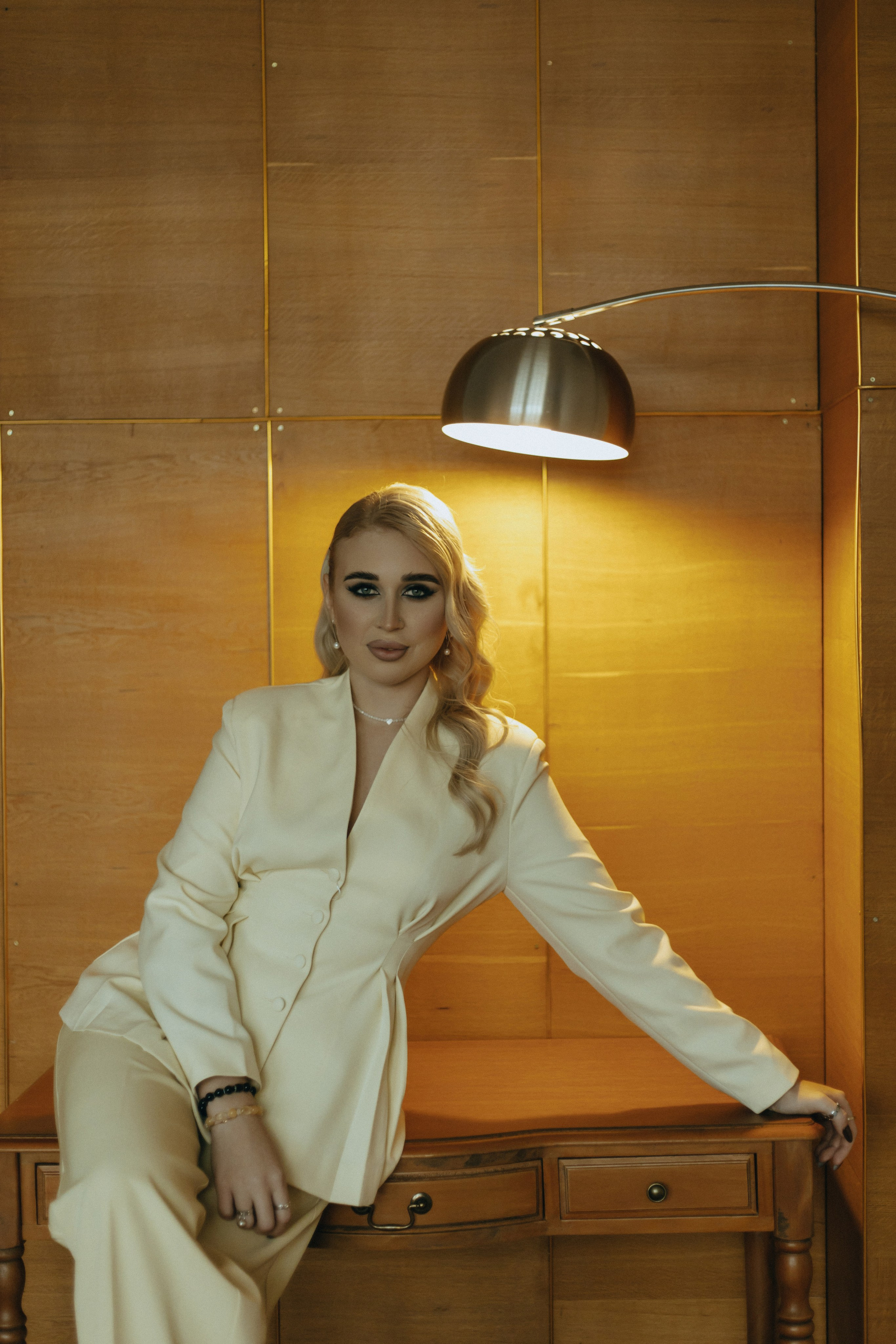 Под светом лампы. Фотограф в Белгороде Анастасия Веленгурская