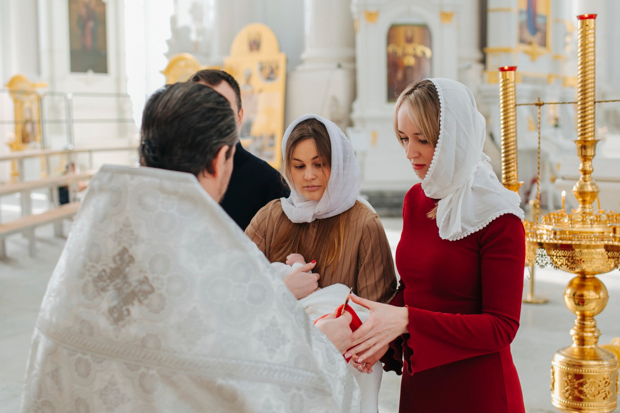 Индивидуальное крещение в Смольном Соборе, где провести крещение СПб, лучший храм для крещения, сколько стоит крещение, церковь где не нужны беседы, без крестных