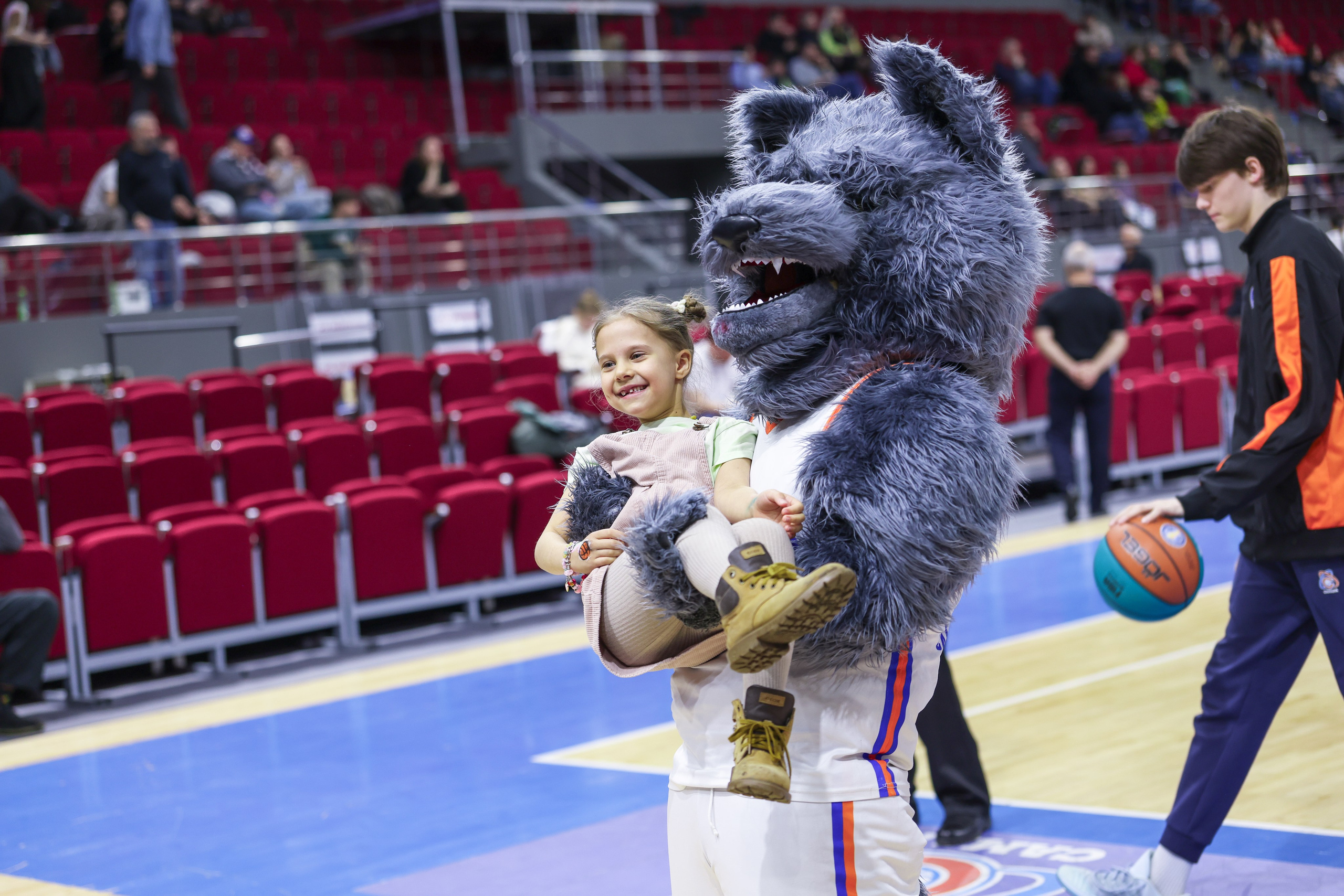 Баскетбол. Самара — Зенит. Единая лига ВТБ. Спортивный фотограф в Самаре