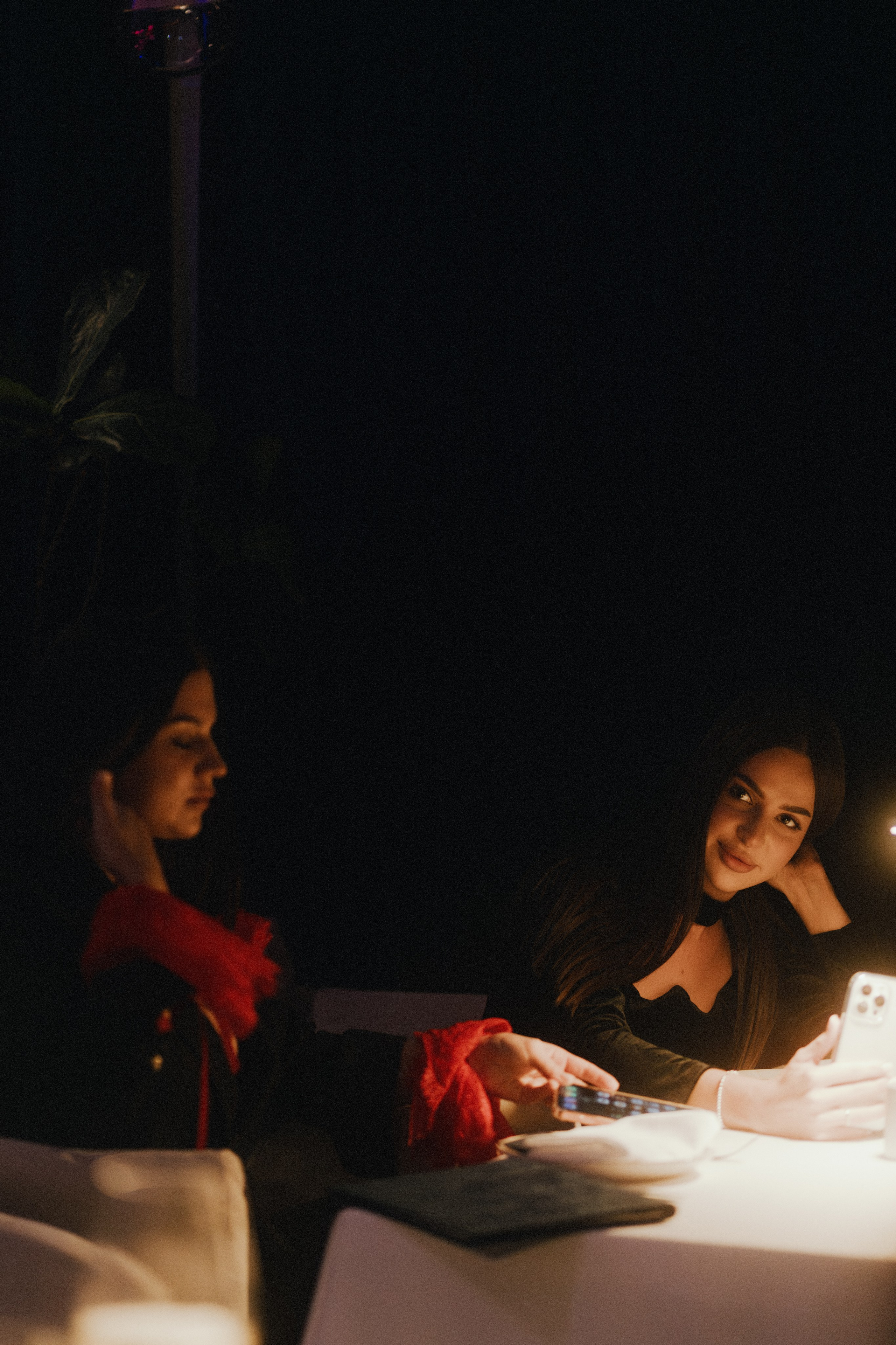 8 марта (воскресенье). BENUAR Restaurant