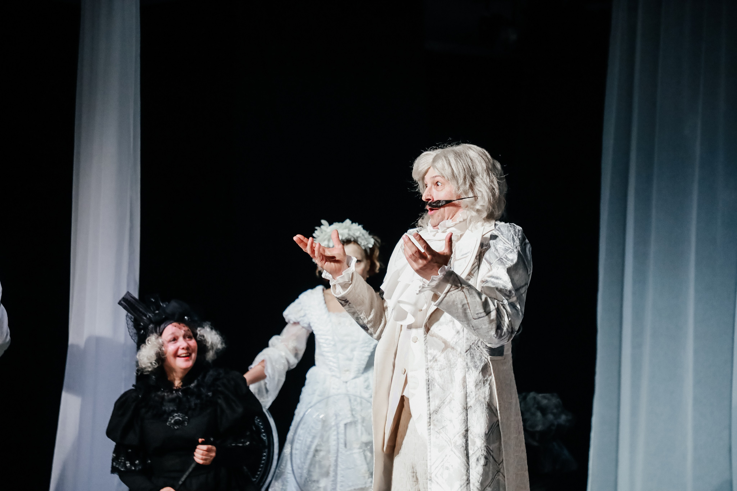 «Дядюшкин сон». Молодёжный театр алтая. Режиссер Дарья Камошина. Фоторепортаж. Театральная фотосъёмка