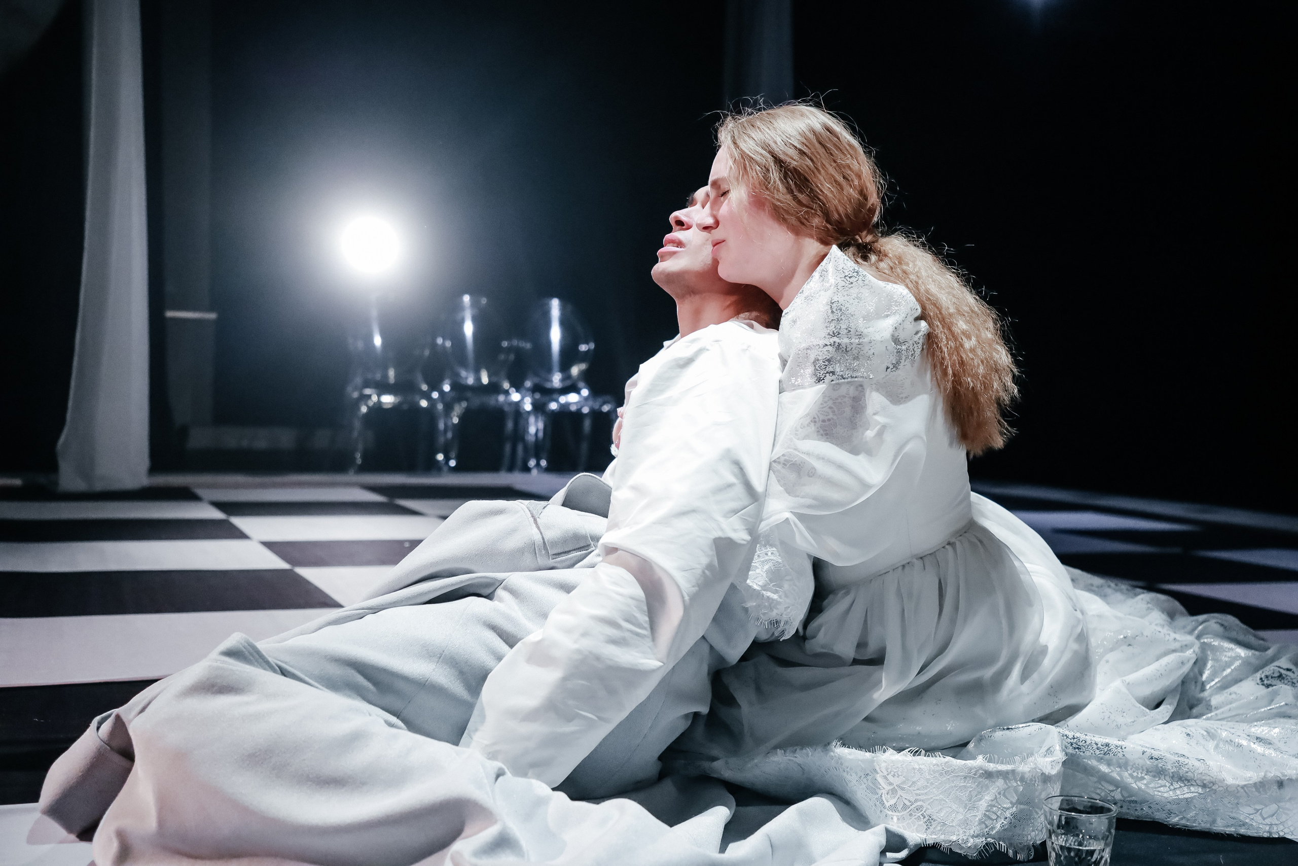 «Дядюшкин сон». Молодёжный театр алтая. Режиссер Дарья Камошина. Фоторепортаж. Театральная фотосъёмка