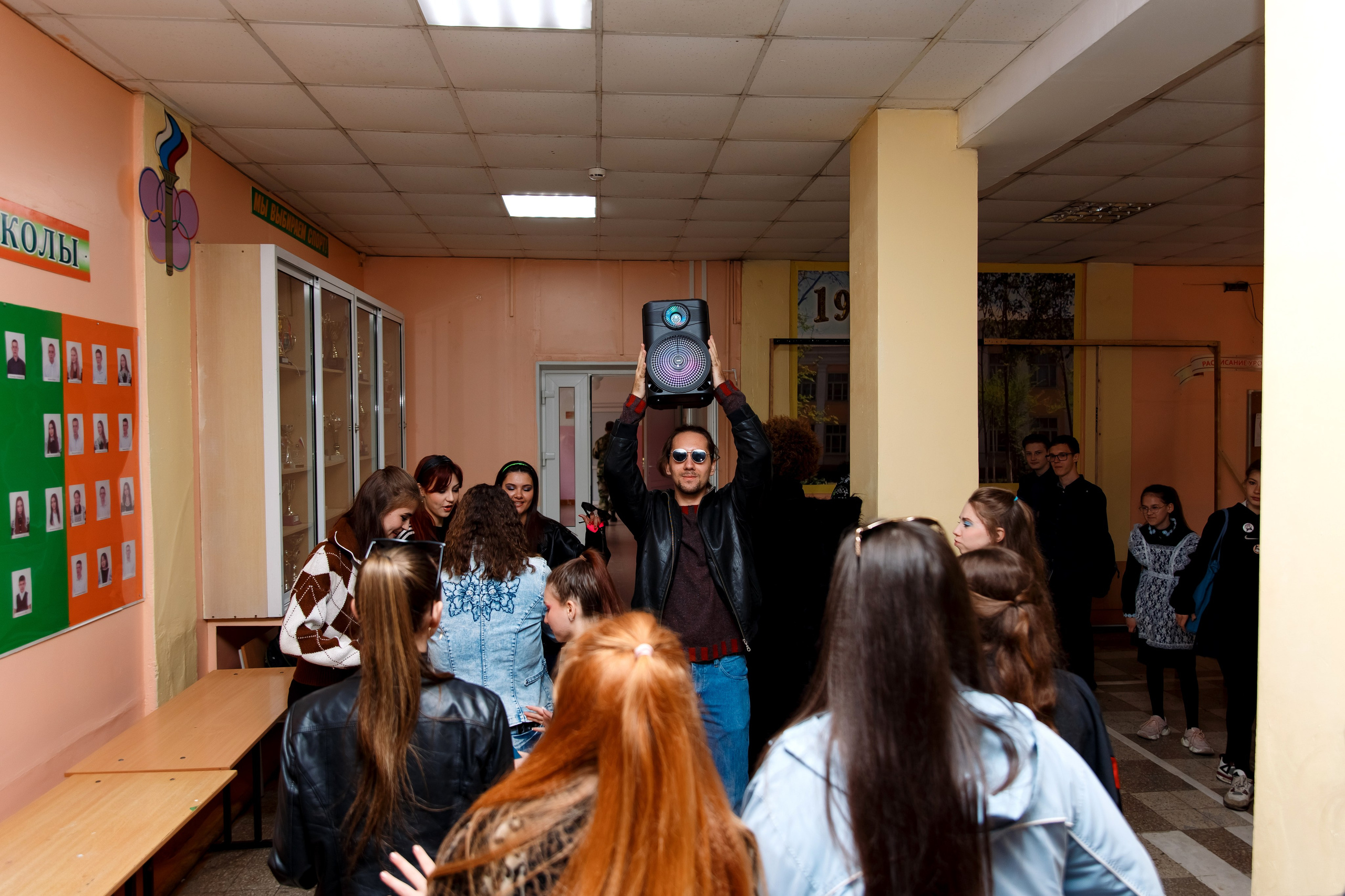 11 класс день не послушания в школе. Фотограф Любовь Корниенко, Примоский край