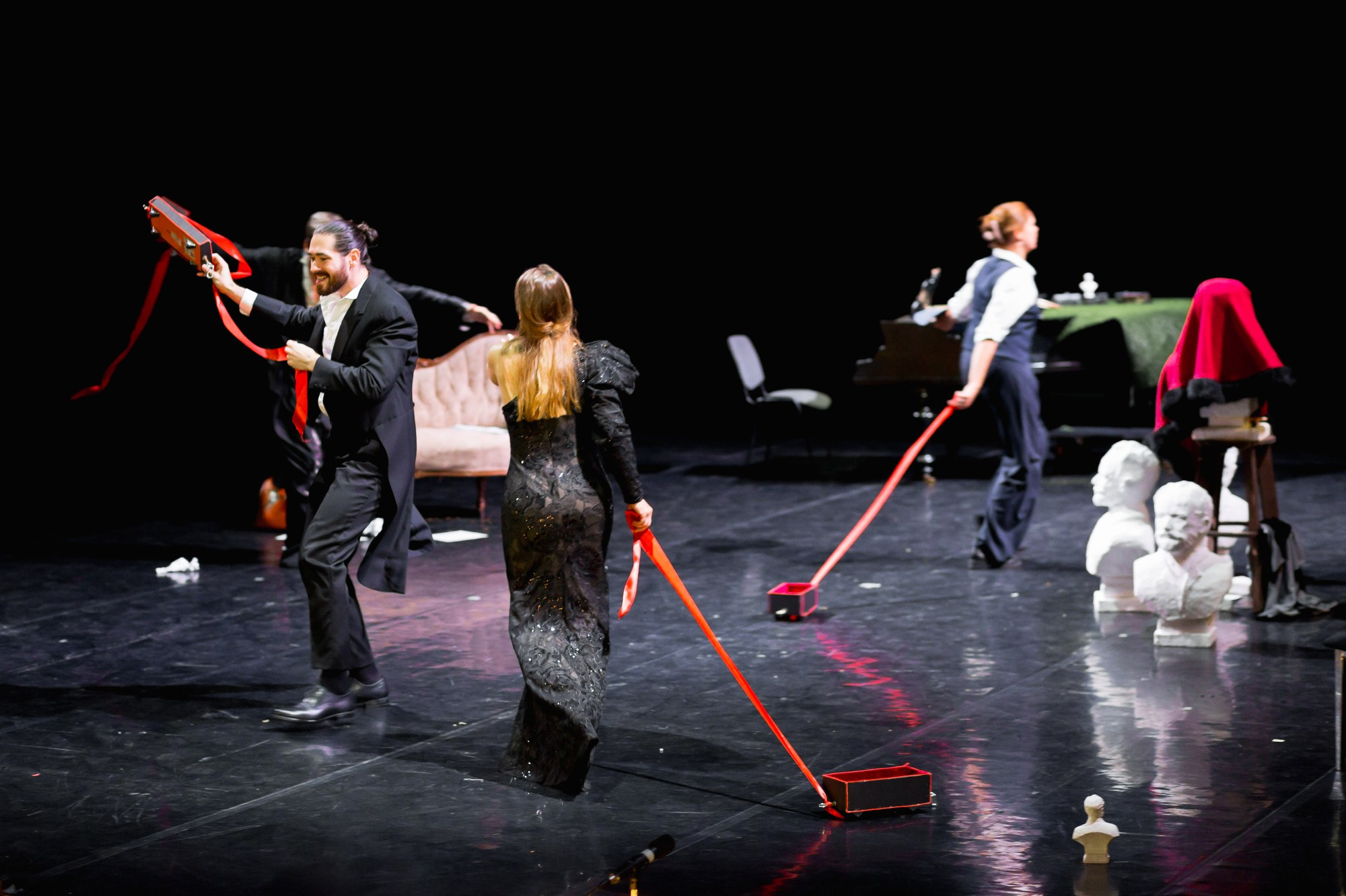 Спектакль Приглушенные голоса в Театре Эрмитажа (+репетиция). Семейный и портретный фотограф в Санкт-Петербурге Андрей Воробьев