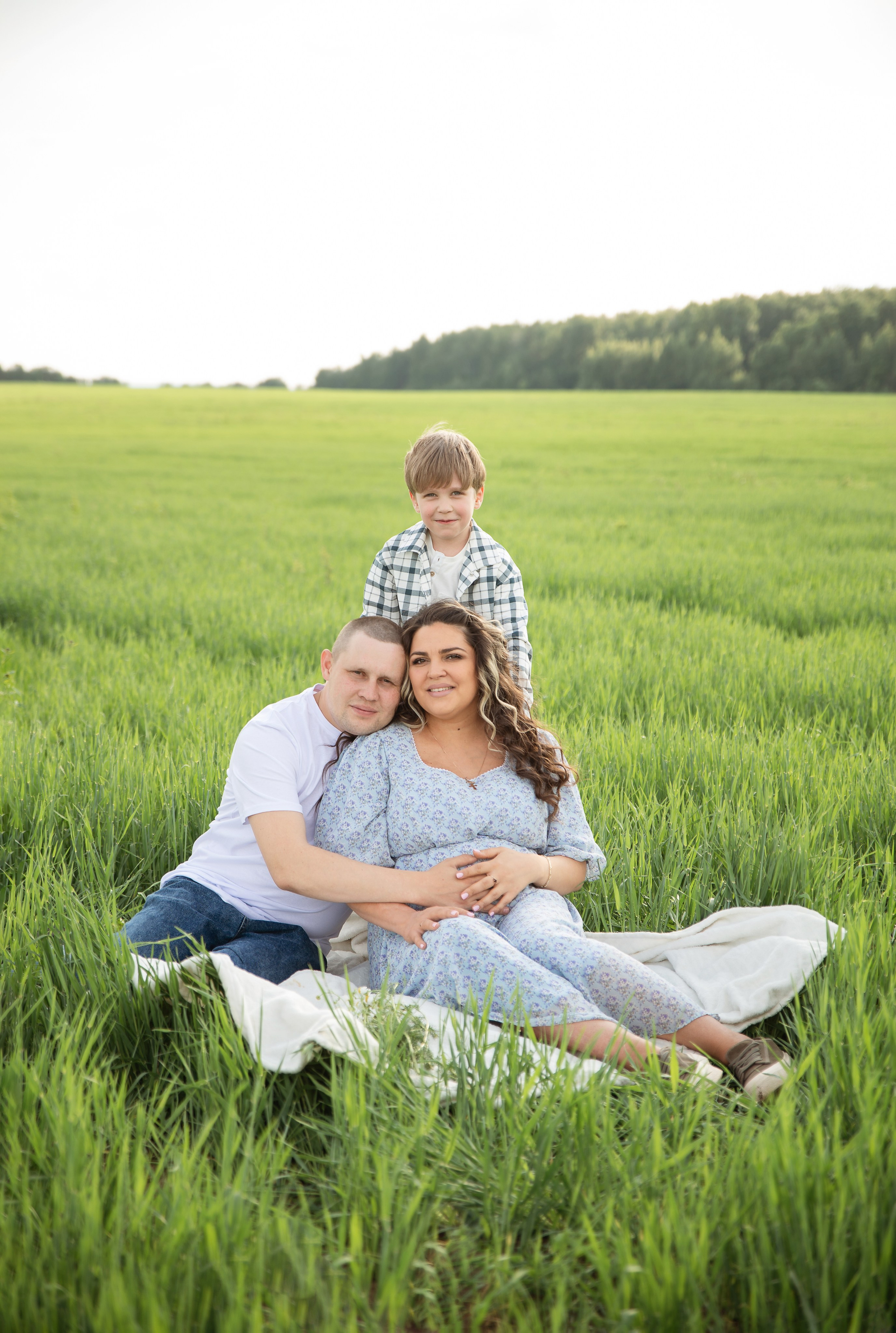 Съемка в поле. Фотограф новорожденных Екатеринбург, Первоуральск