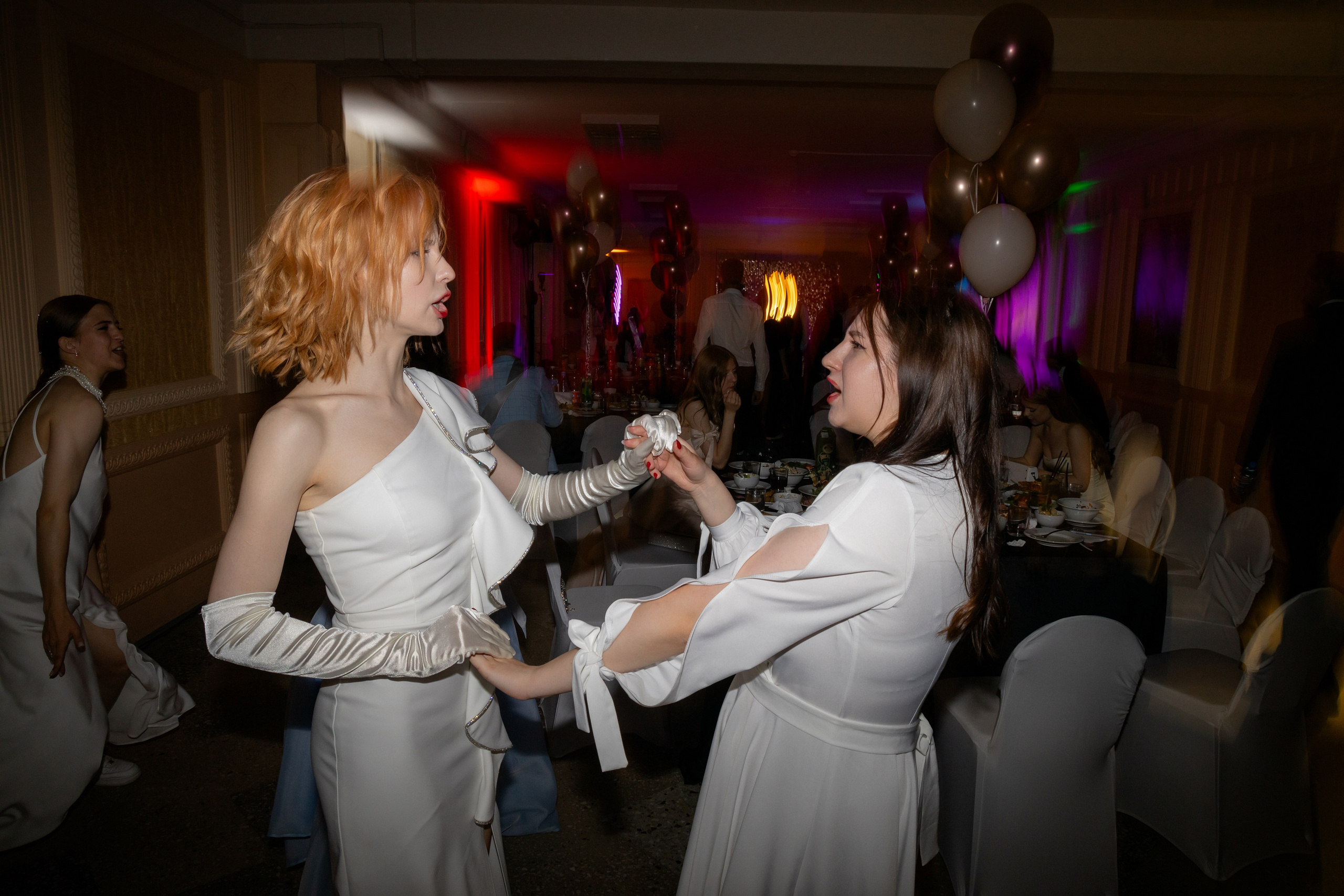 Школьный выпускной 2024 год в Соколе (Минск). Свадебный фотограф в Минске/Беларуси Сергей Спиридонов