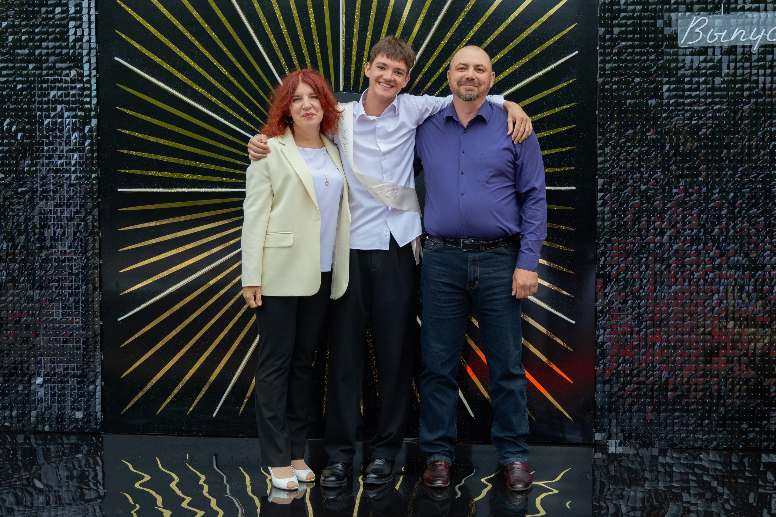 Школьный выпускной 2025 год в Минске, Беларуси. Свадебный фотограф в Минске/Беларуси Сергей Спиридонов