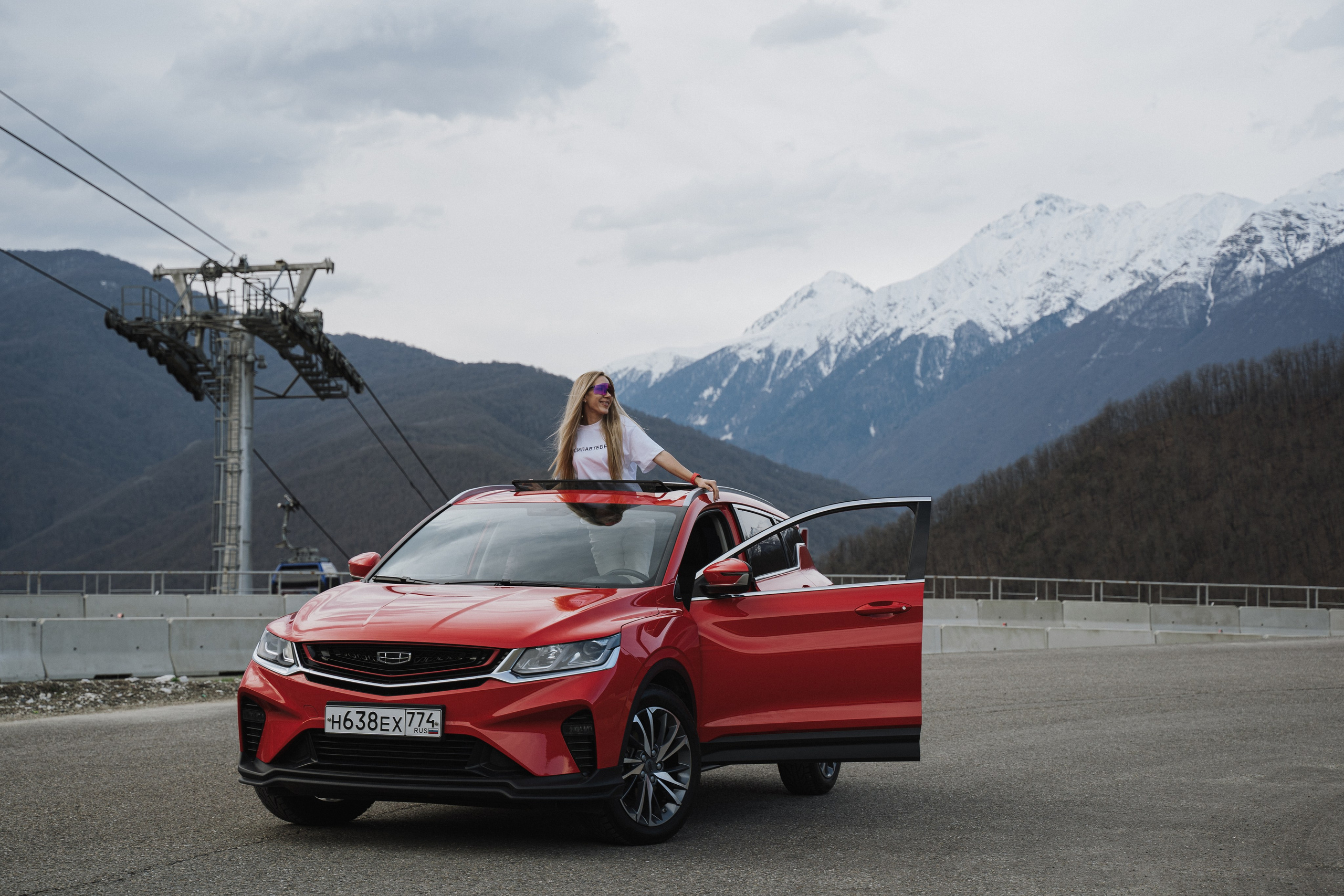 Фотосессия на Кабриолете Сочи в Адлере и на Красной Поляне