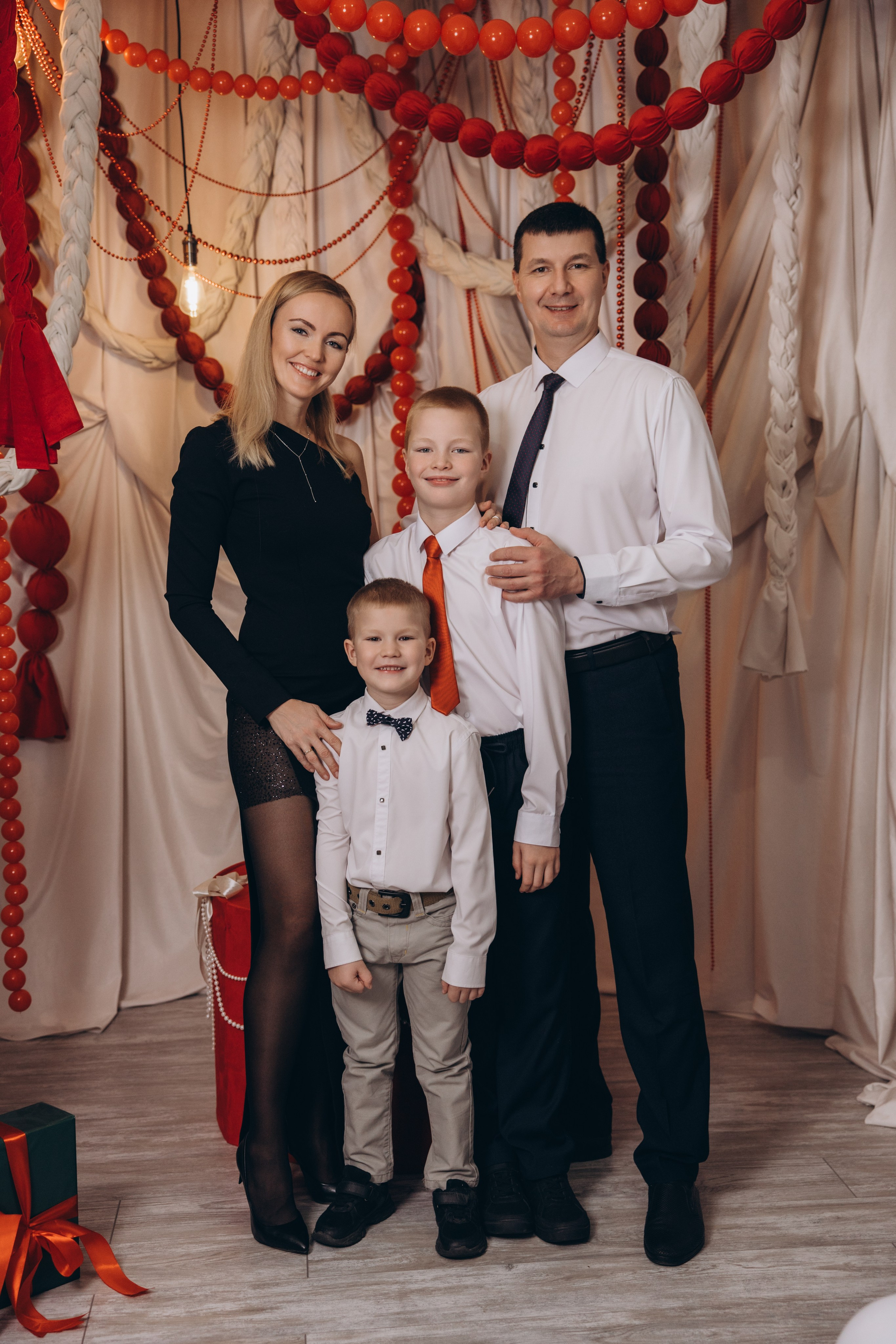 Новогодние истории в студии 8 этаж. Свадебный, семейный фотограф в Иркутске Светлана Макаричева