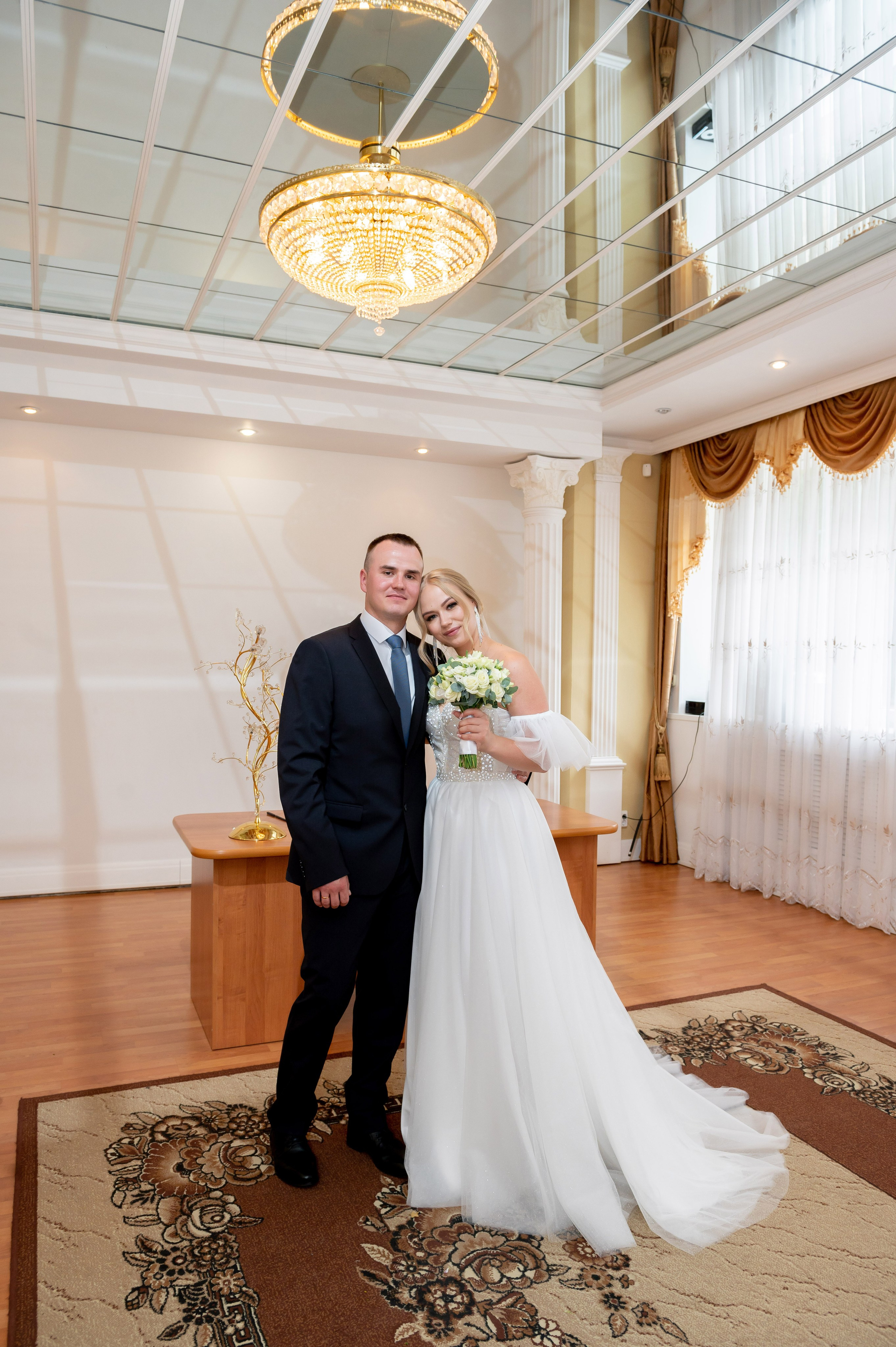 Ксения и Владислав (фотосессия в ЗАГСе и парке города Кингисеппа). Портретный, семейный и свадебный фотограф в Санкт-Петербурге и в Пушкине Ширяев Денис