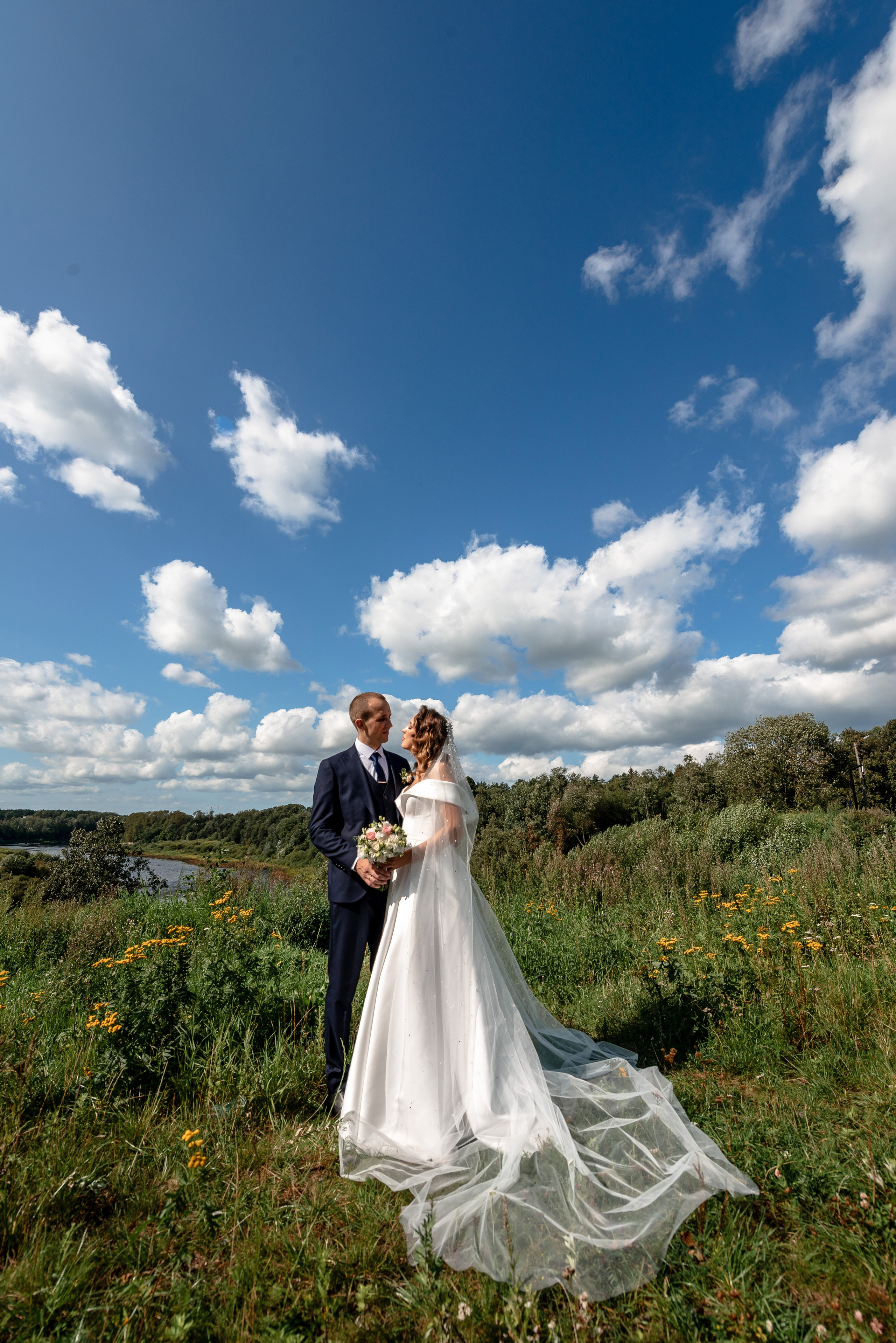 Людмила и Михаил (свадебная прогулка и регистрация в г. Кингисеппе). Портретный, семейный и свадебный фотограф в Санкт-Петербурге и в Пушкине Ширяев Денис