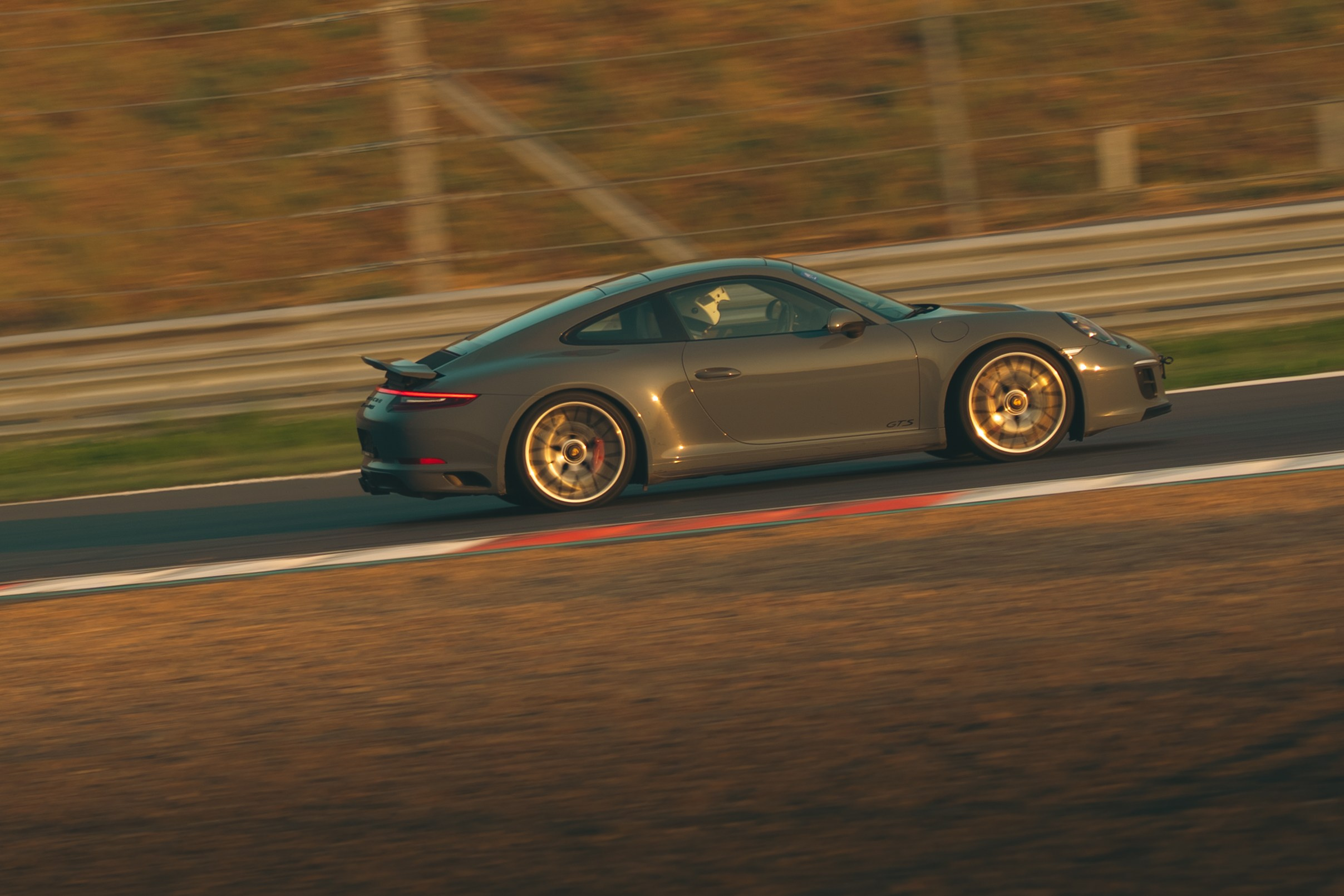 Трек-день Игора Драйв. Портретный и автомобильный фотограф в Санкт-Петербурге Евгений Черепанов