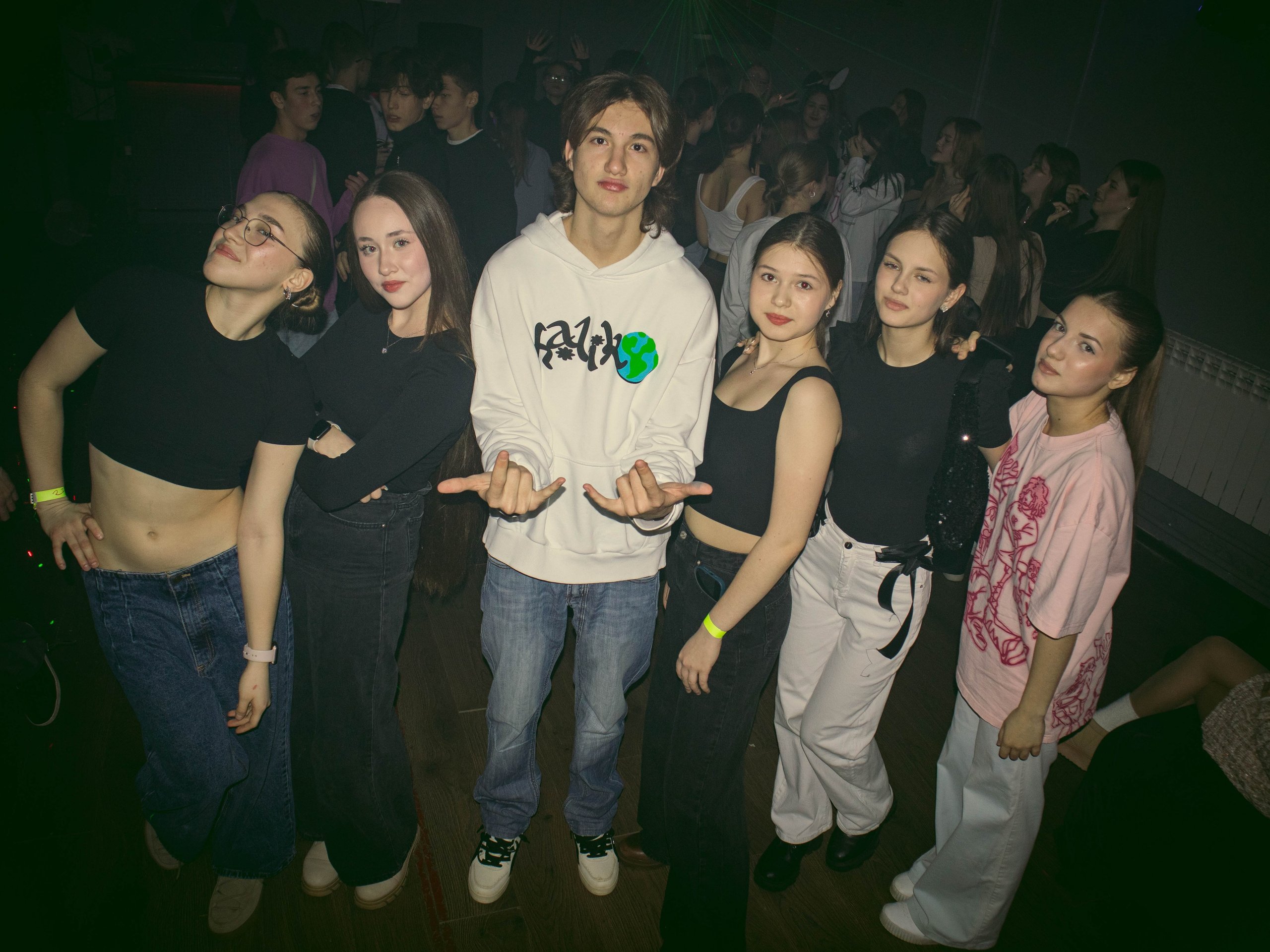 MOSHPIT. Фотограф и видеограф в Бугульме Аня Трутнева