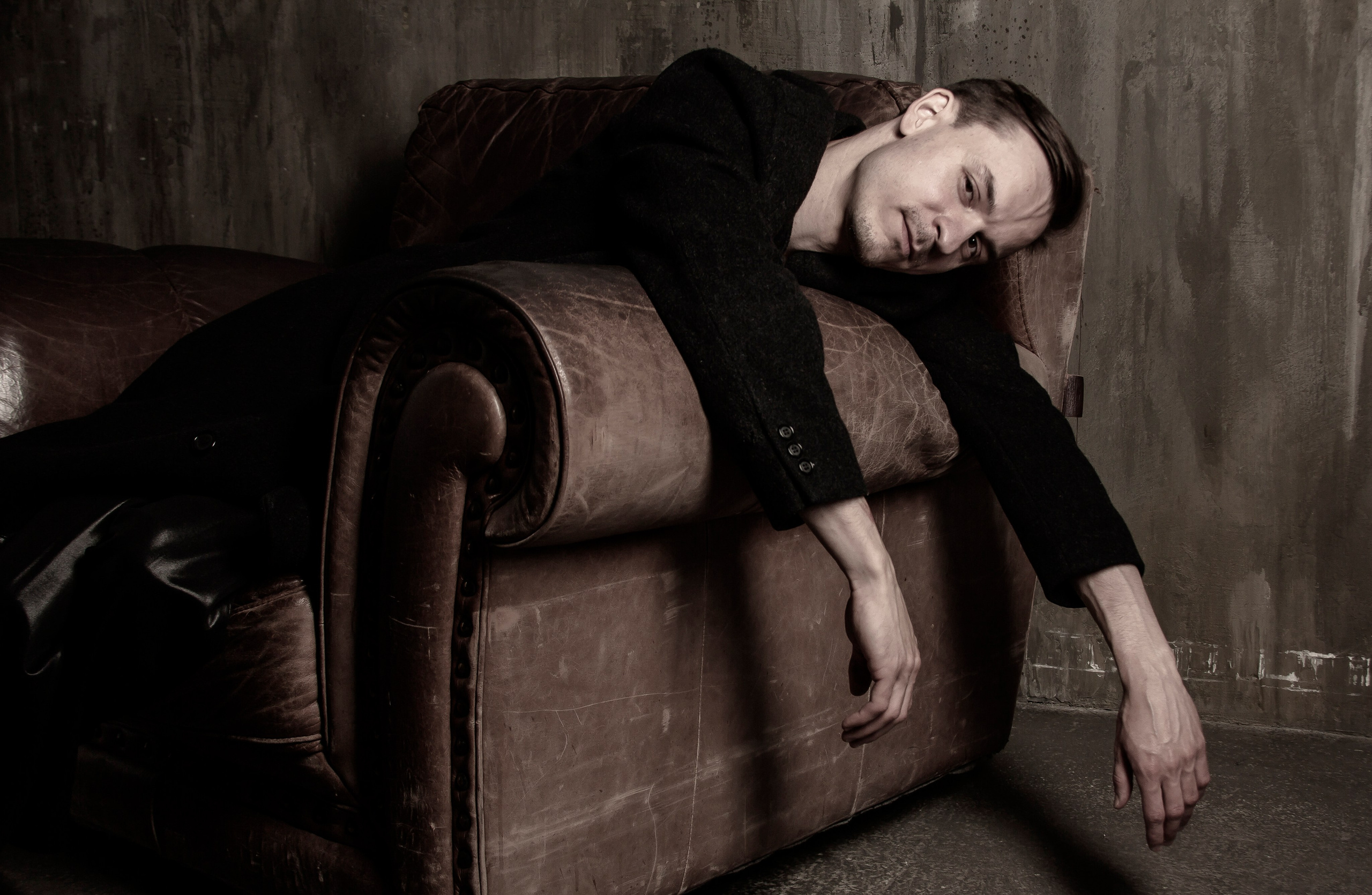 Фотосессия «Черное пальто». Портретный фотограф в Москве и Московской области Гнутиков Сергей