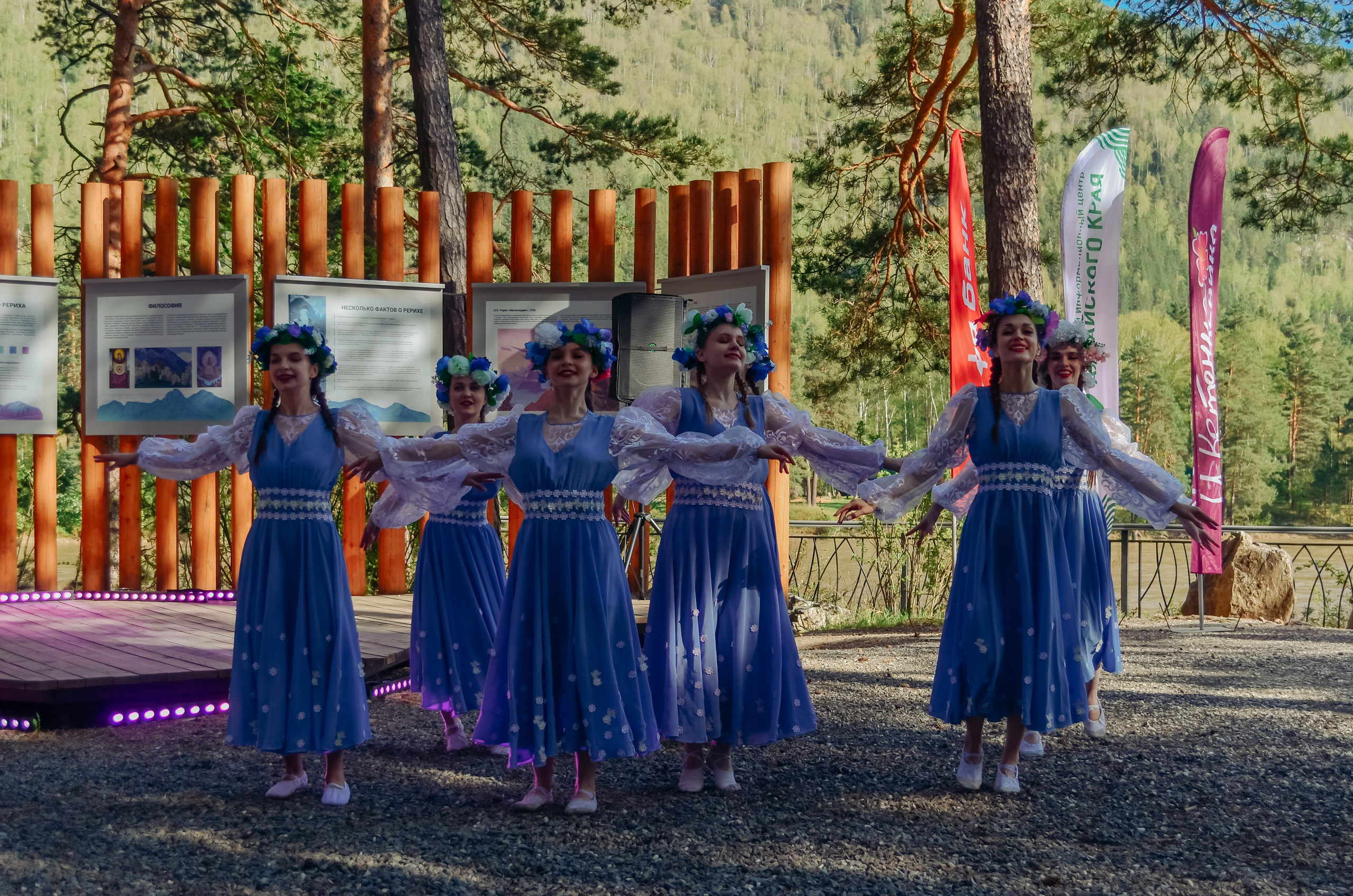 Фестиваль «Цветение Маральника на Алтае 2025». Фоторепортаж. Денисова Аля — фотограф для парных съемок и индивидуальных историй в Барнауле