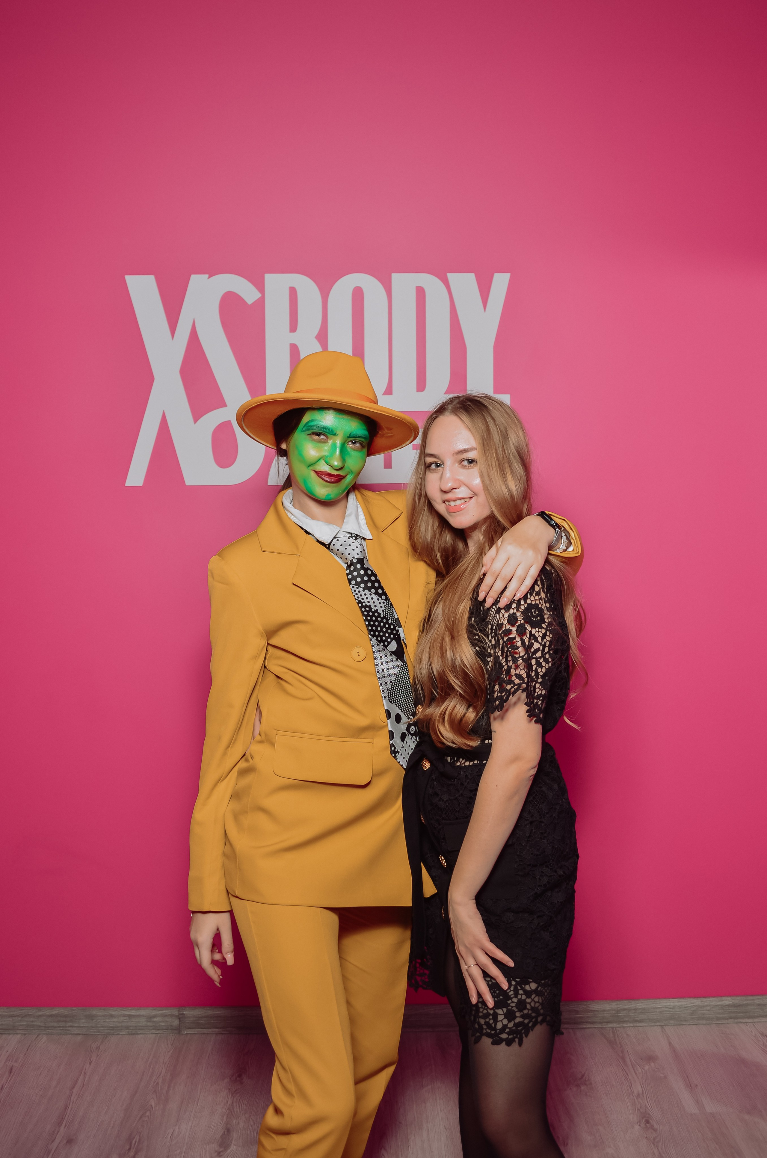 Фоторепортаж мероприятия в фитнес-клубе. Денисова Аля — фотограф для парных съемок и индивидуальных историй в Барнауле