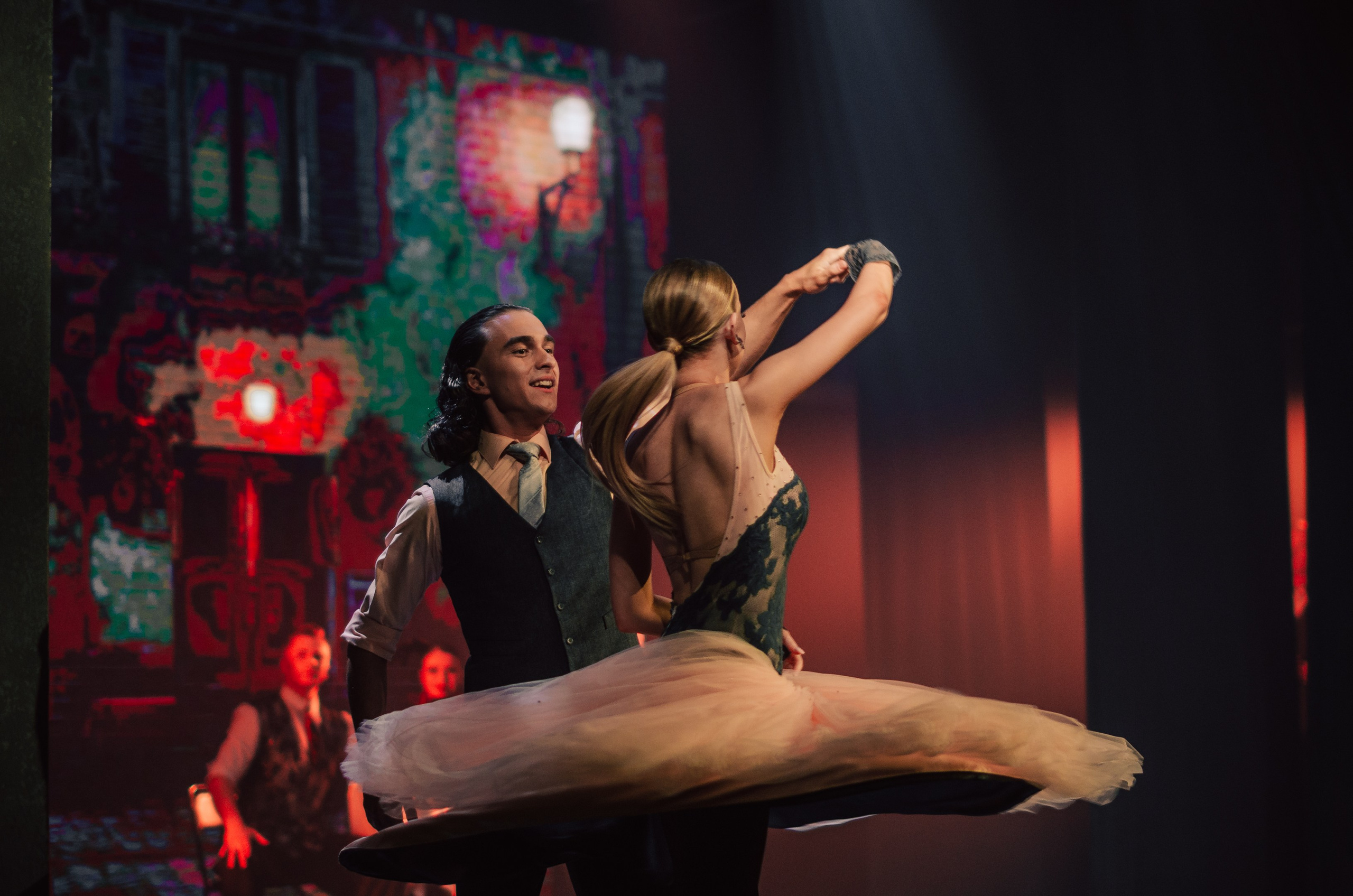 Фоторепортаж танцевального мероприятия. Денисова Аля — фотограф для парных съемок и индивидуальных историй в Барнауле