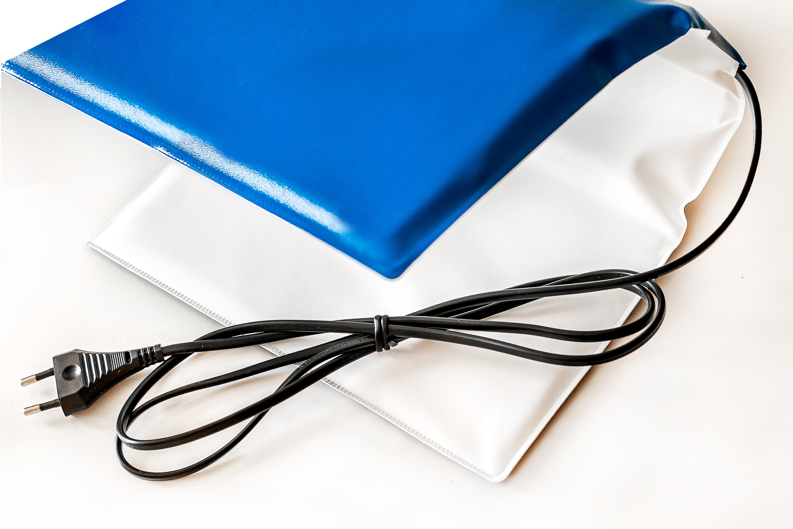 Компания по производству изделий для домашнего электрообогрева. Коврик с подогревом и йогуртница