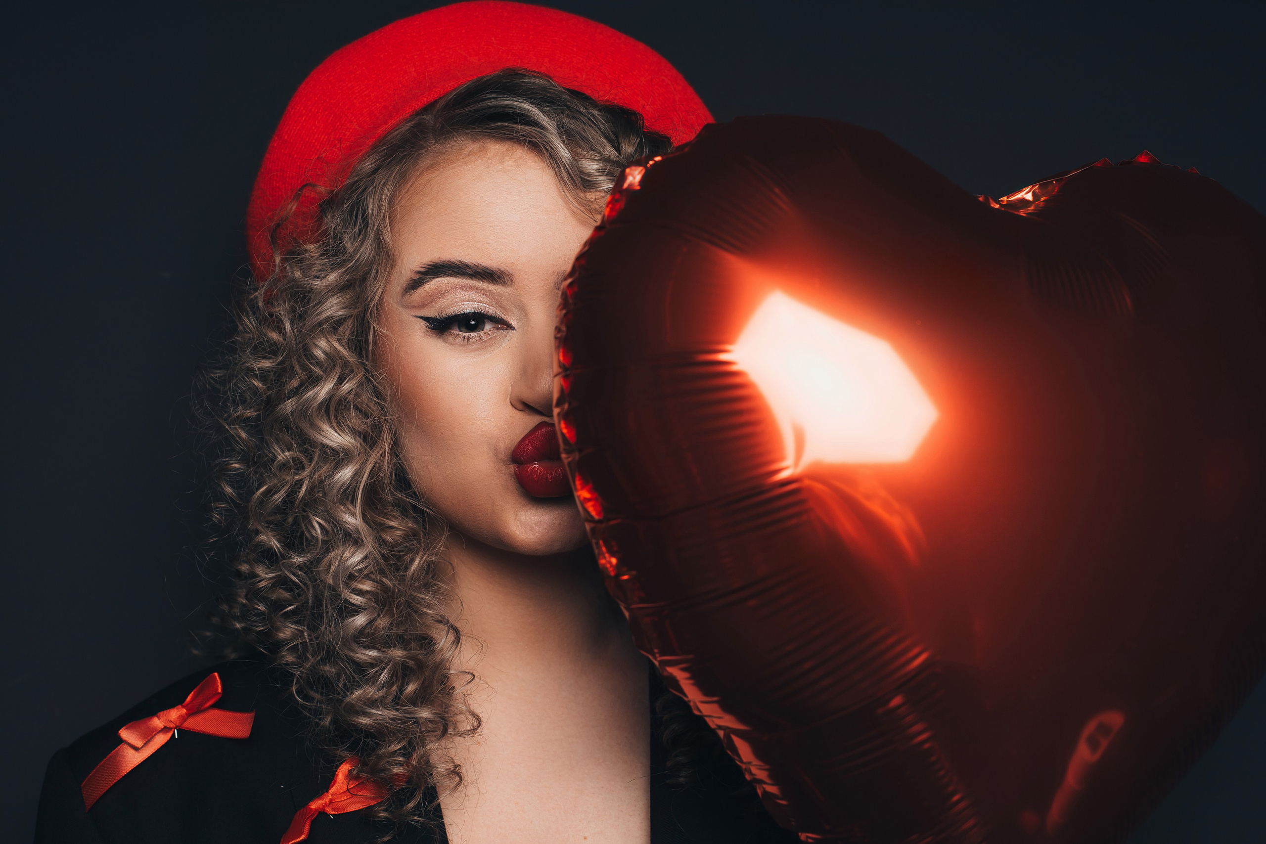 Фото день к 14 февраля.Эля