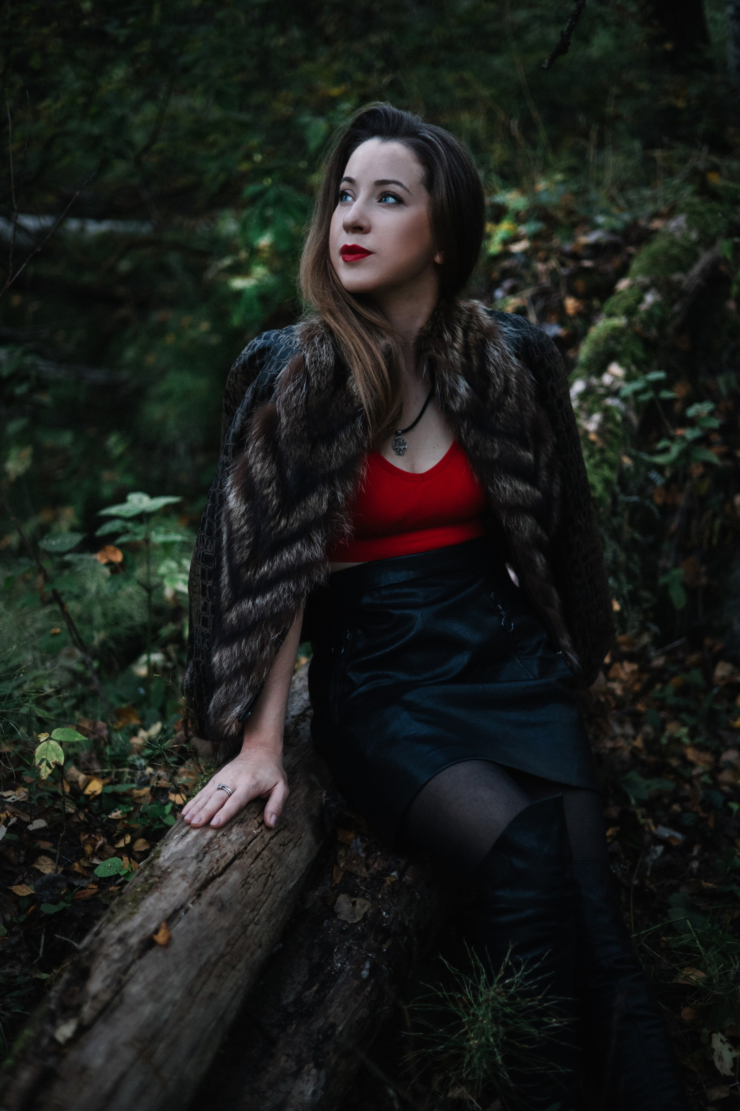 Евгения в лесу. Сказочный фотограф для Вас и Вашей семьи