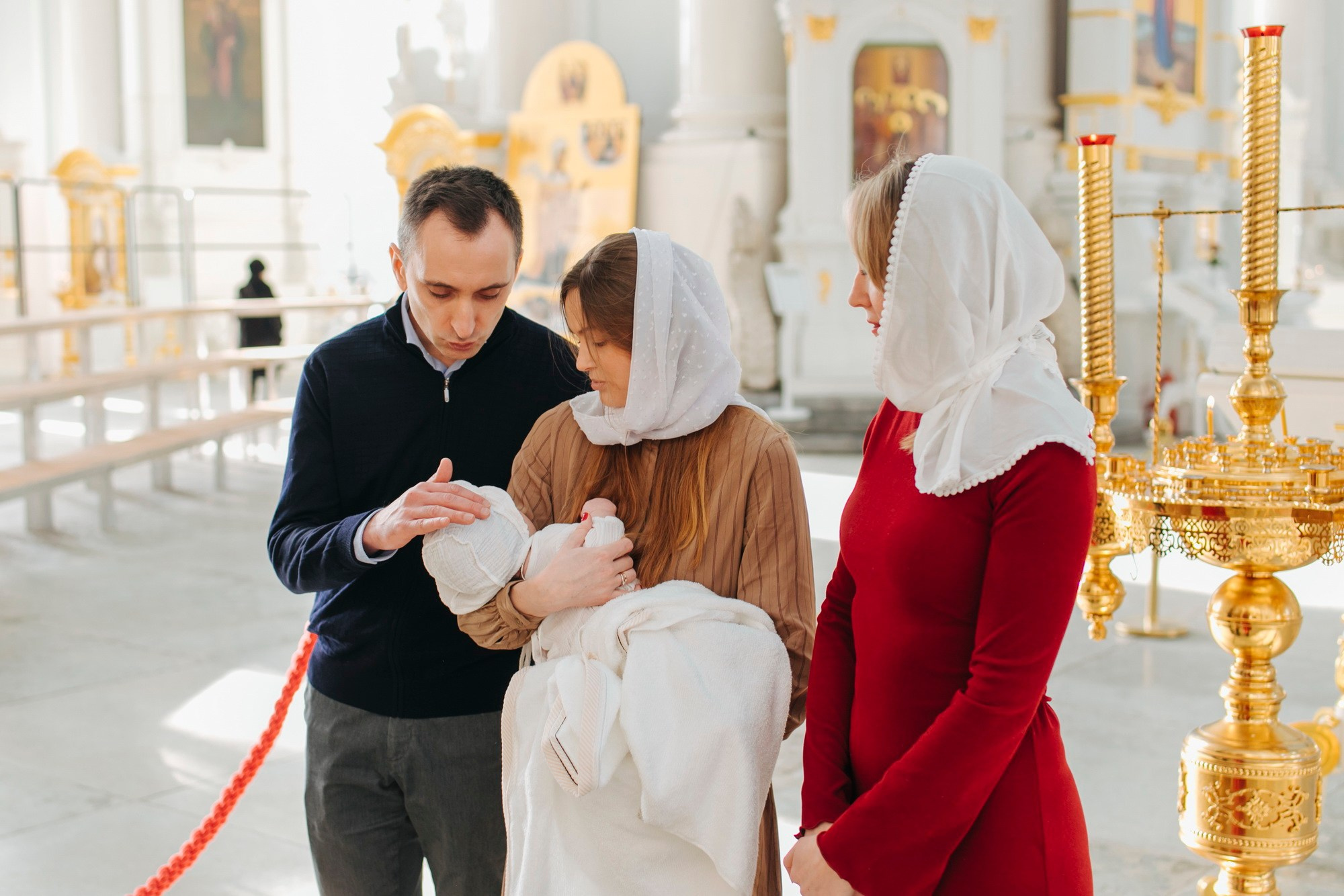 Индивидуальное крещение в Смольном Соборе, где провести крещение СПб, лучший храм для крещения, сколько стоит крещение, церковь где не нужны беседы, без крестных