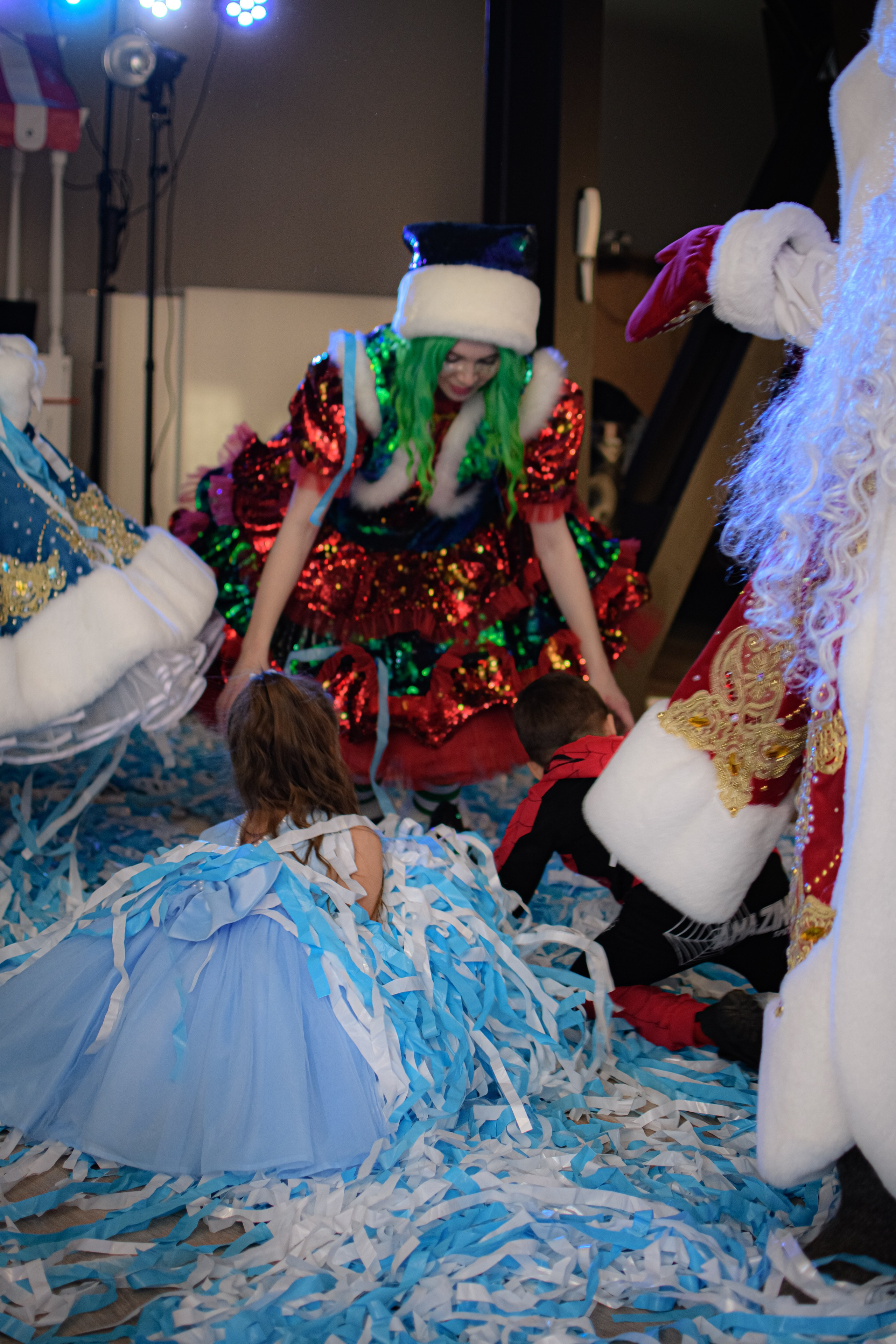 HAPPY NEW YEAR. Photokarish