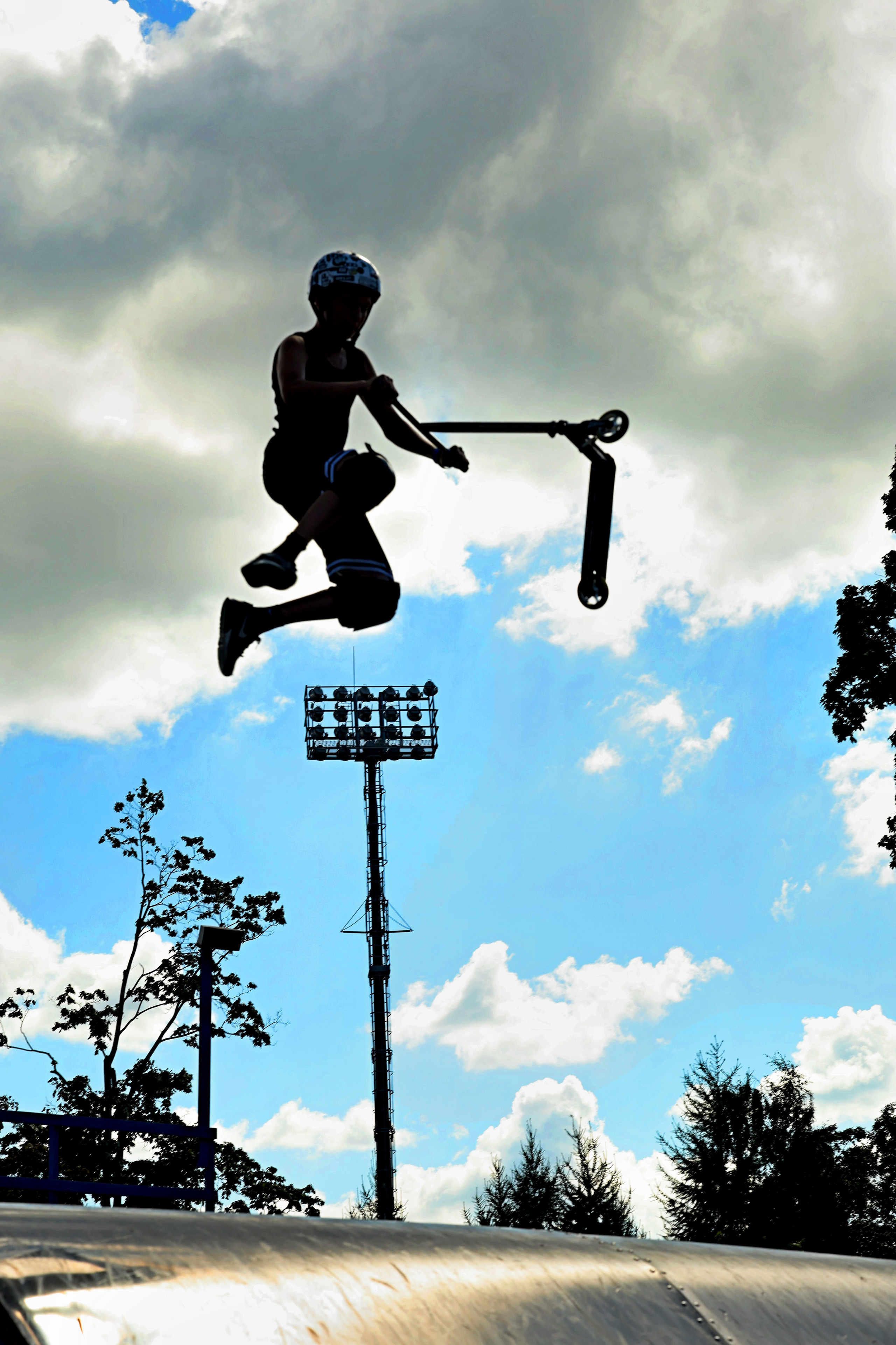 Полет на трюковом самокате