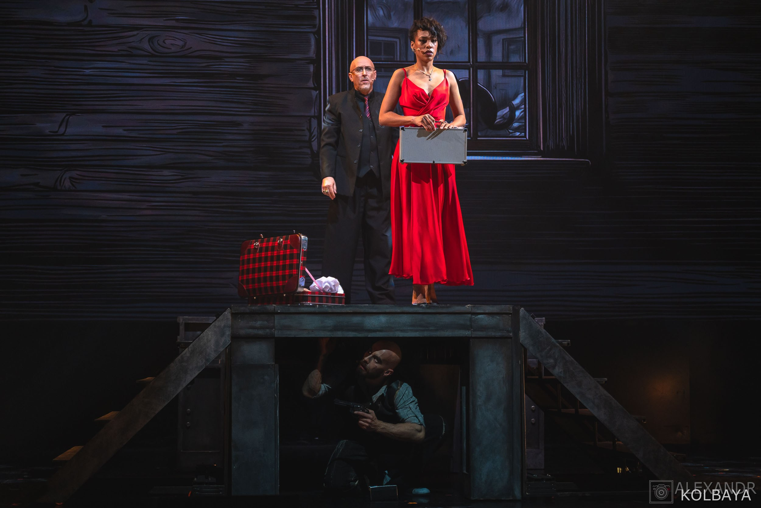 Фотографии со спектакля «Однажды в городе N». Концертный и театральный репортажный фотограф в Москве Александр Колбая