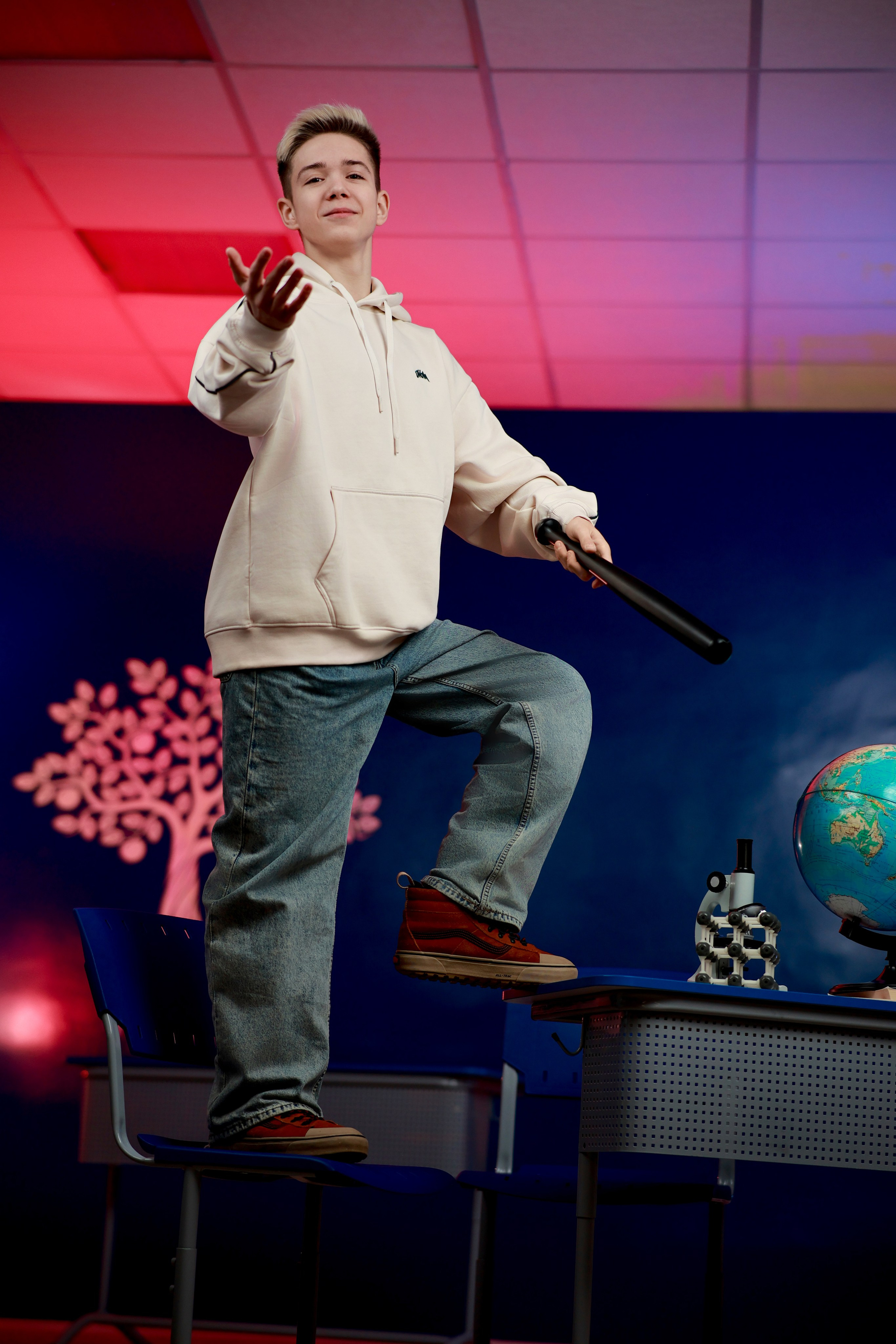 9 классы 2025 год. Артём Печерин фотограф в Оленегорске