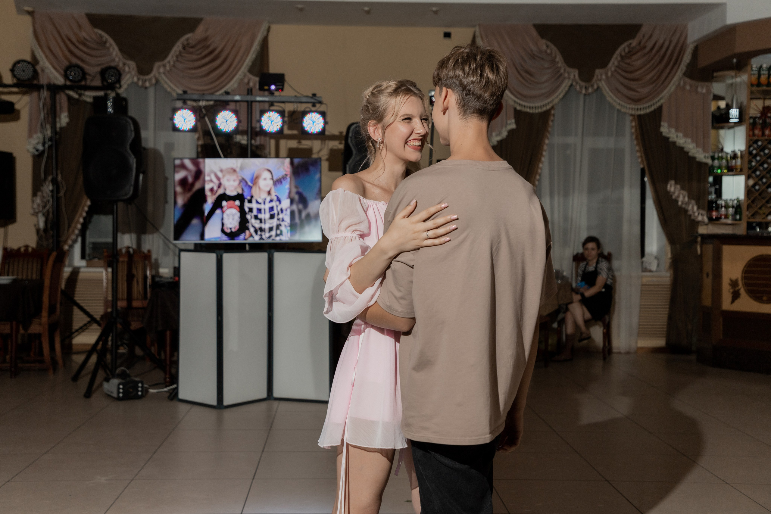 Роман и Александра (банкет). Свадебный фотограф Ангелина Сунгатулина | Саратов | Балаково | Вольск