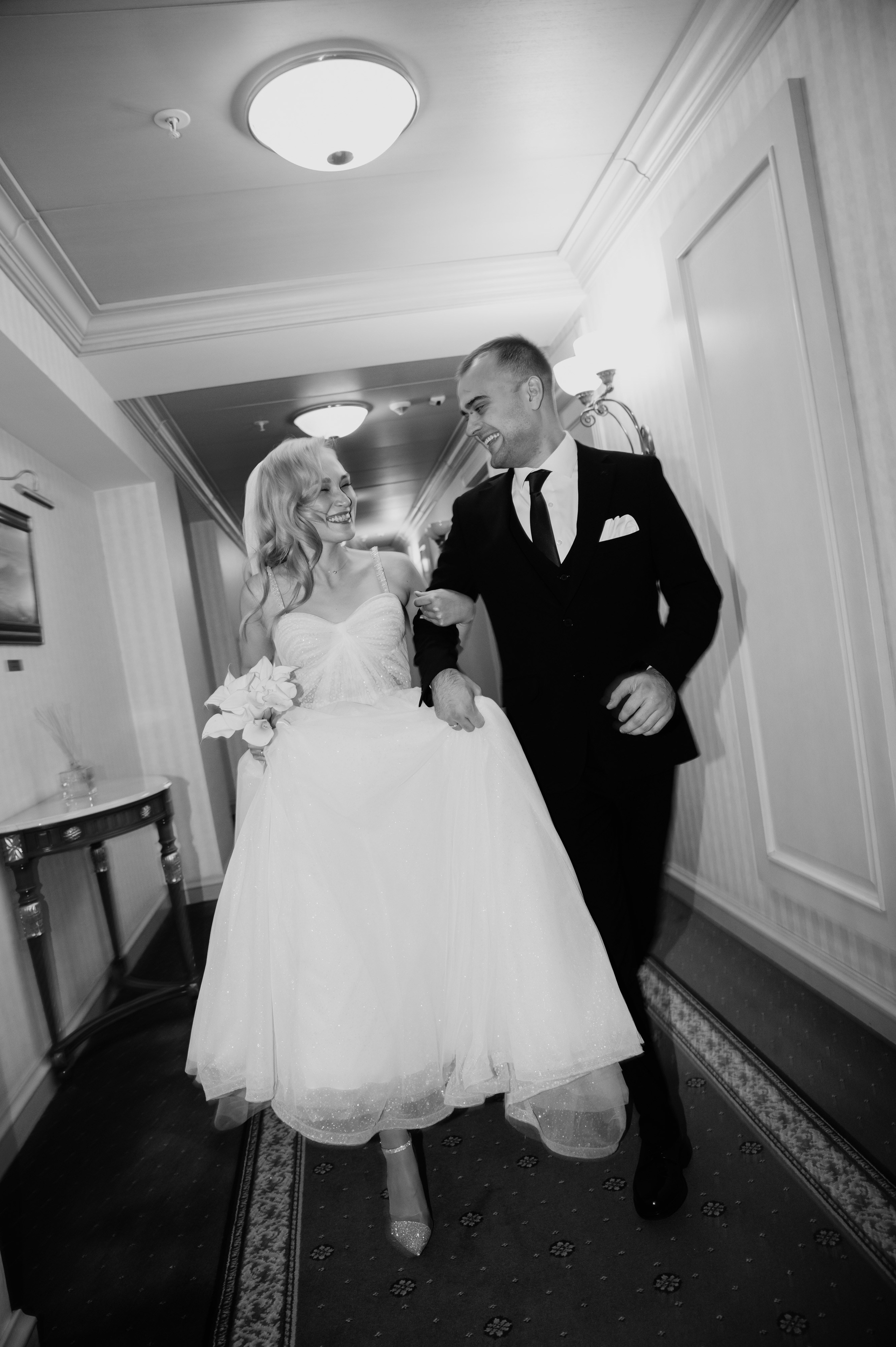 Свадебная фотосессия в Radisson Collection Hotel мск. Свадебный и портретный фотограф в Москве Жердев Даниил