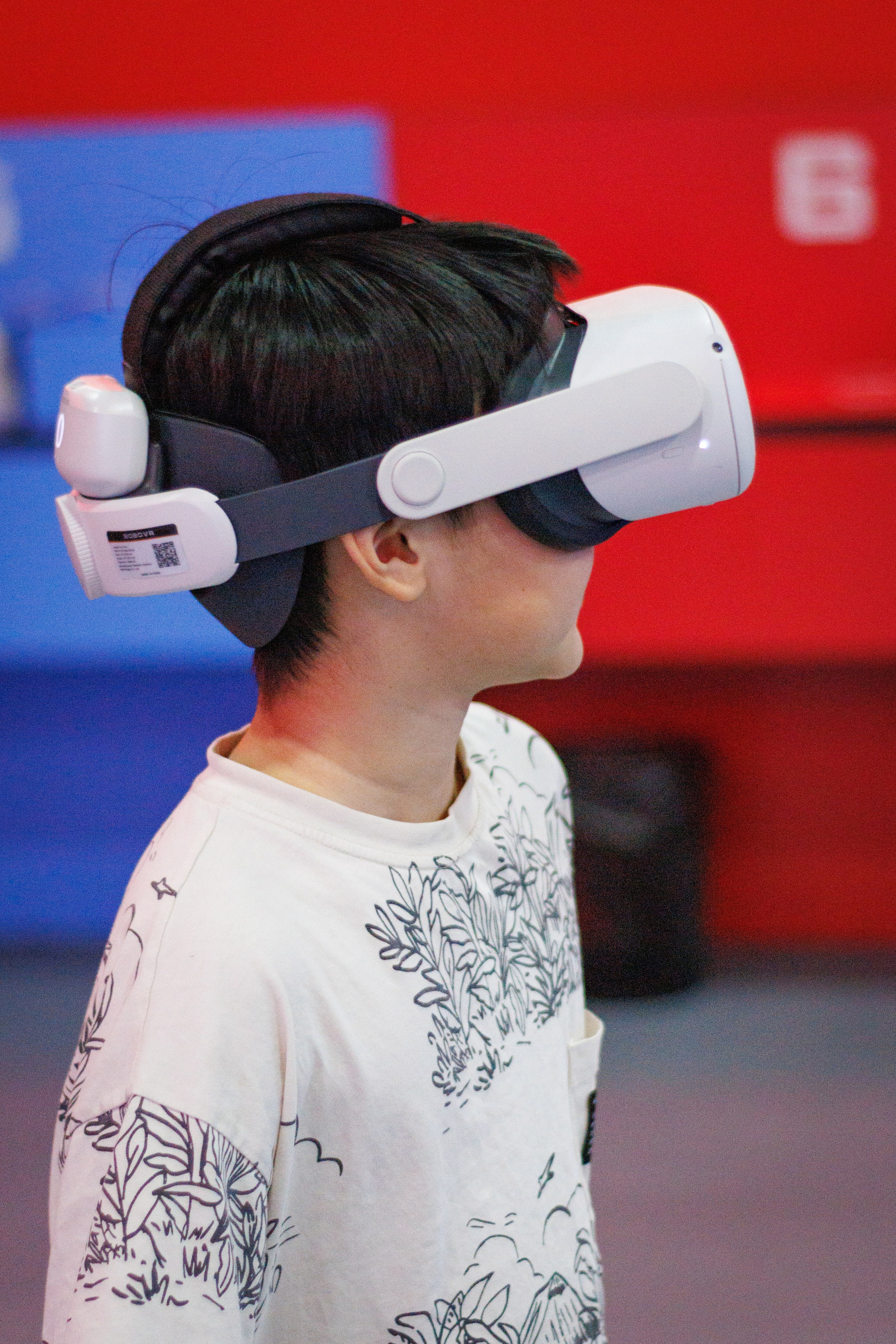 День рождения в VR клубе Warpoint. Фотограф в Южно-Сахалинске Гусаков Евгений