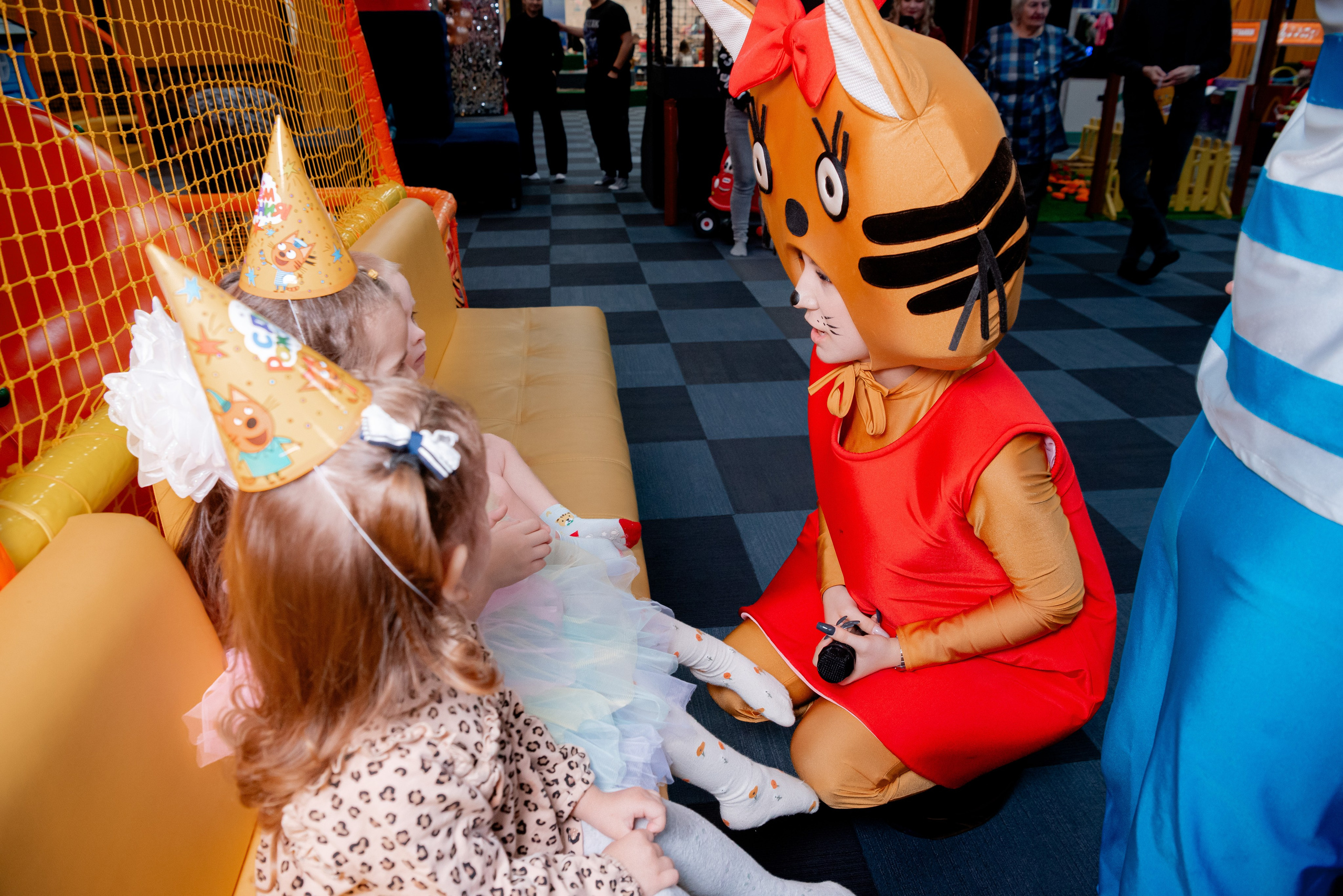 ДР В Локо Мотив Аниматоры Три кота. Фотограф в Волгограде и Волжском Александр Горбань