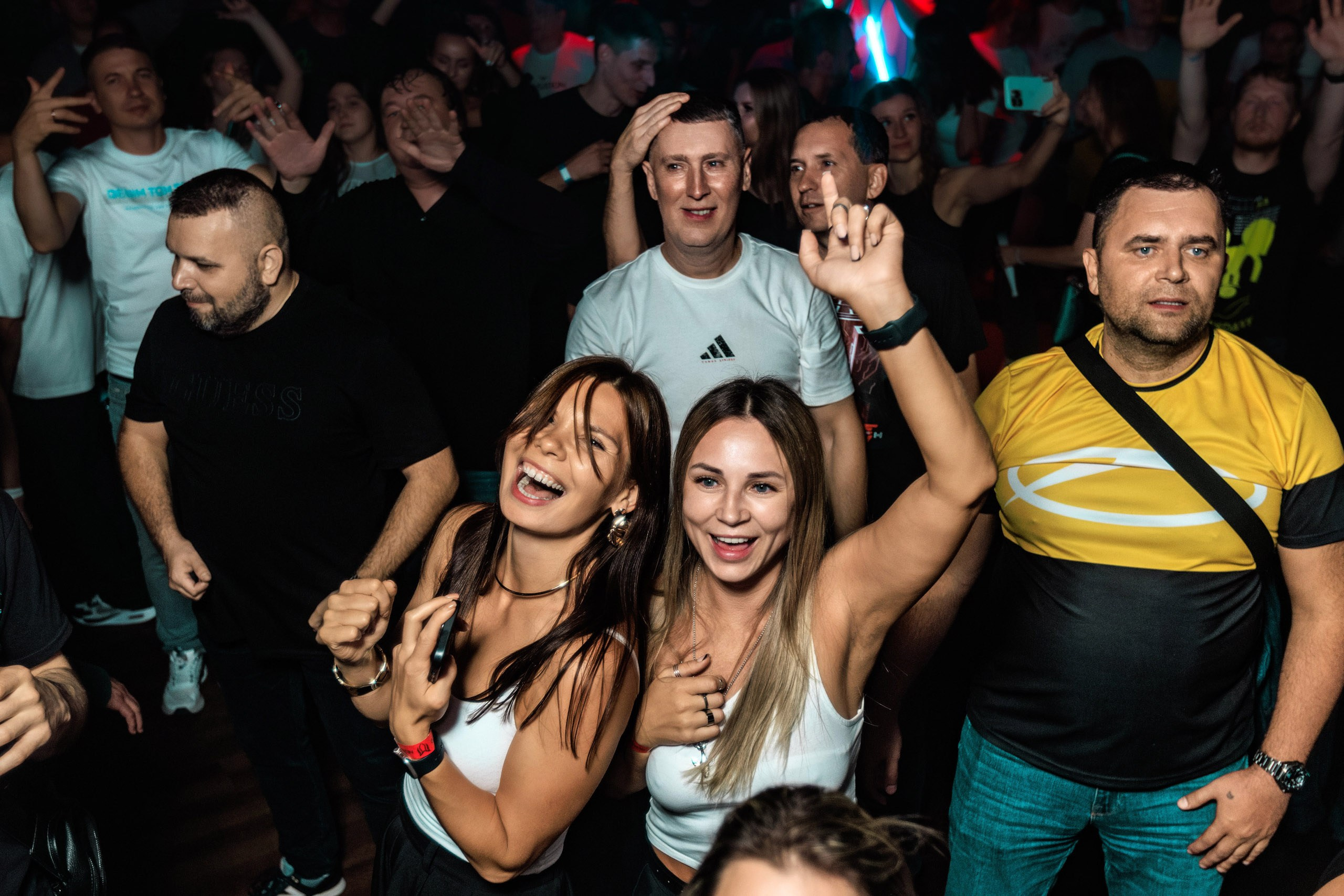 06.09.25 Suanda. Репортажный фотограф Екатеринбург | Яркий, качественный репортаж | Концерты, клубы, репортаж, праздники, корпоративы