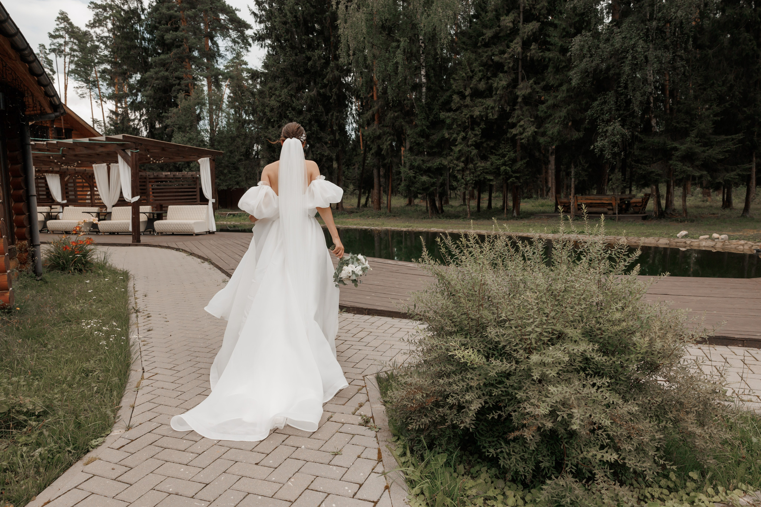 Полина и Дмитрий, загородный клуб «Барин», ЗАГС в г. Пушкино. Свадебный и репортажный фотограф (Москва, Королев и другие)