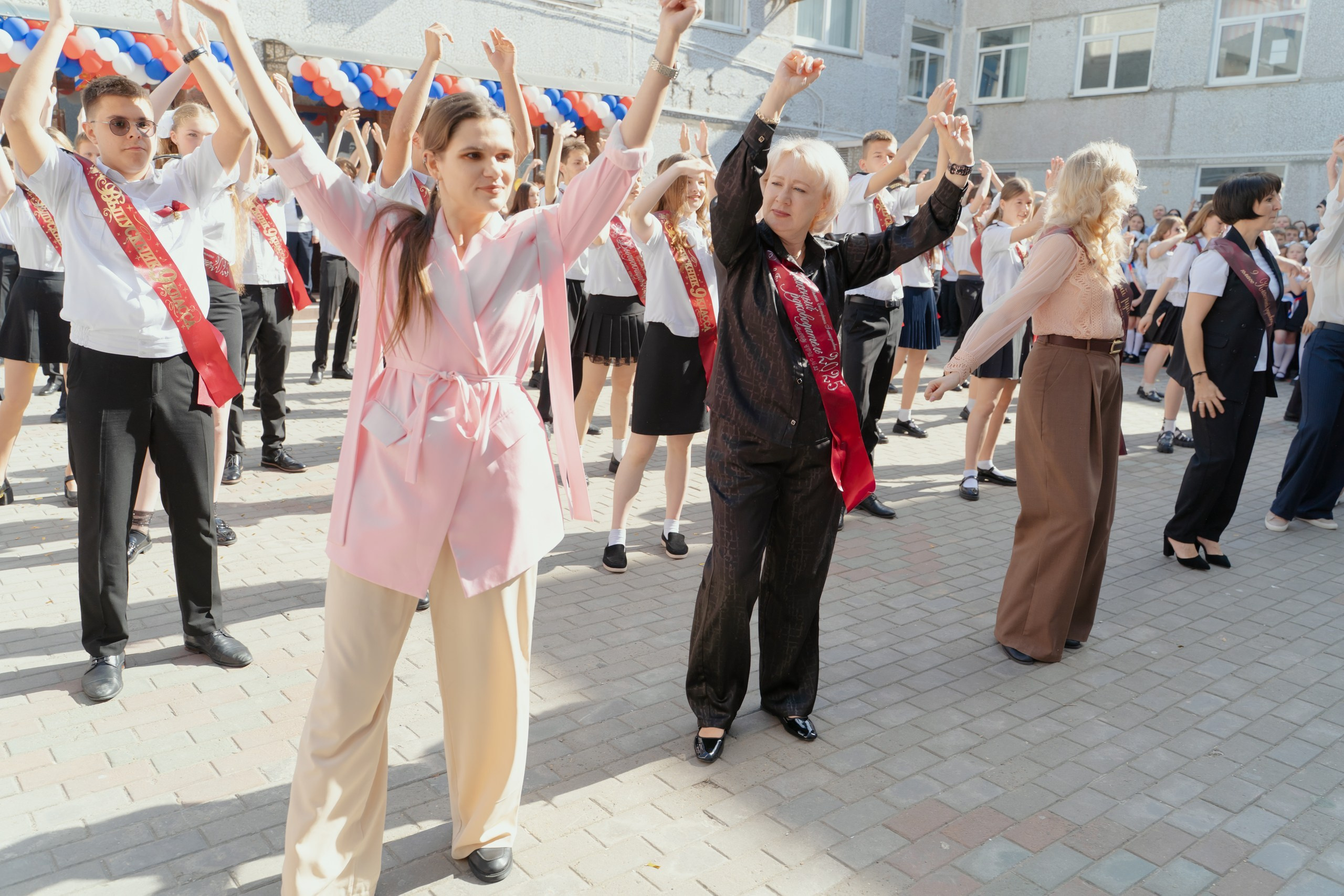 9 класс 33 школа. Выпускные альбомы Натальи Бутко: Новороссийск, Анапа, Геленджик