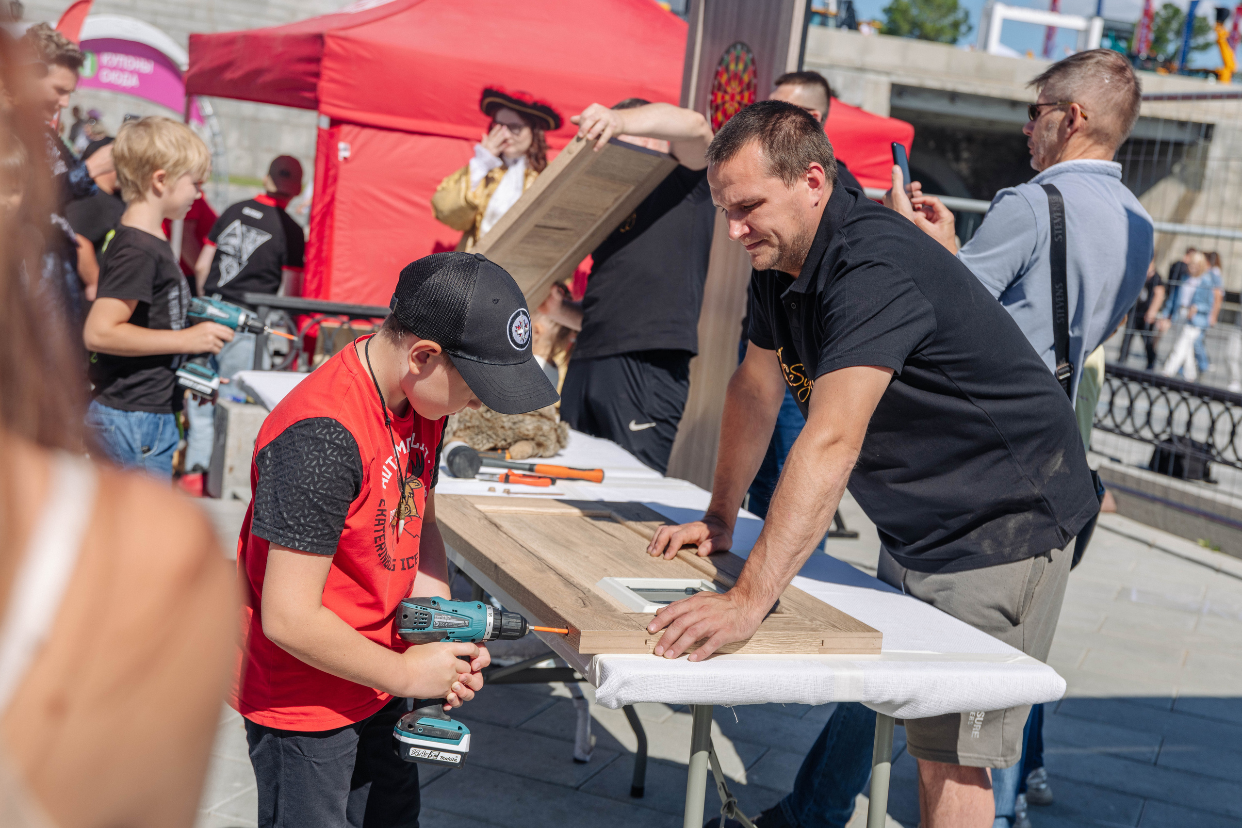 Фоторепортаж с Дня Строителя для Синержи-Дорс. Фотостудия «Стрекоза»