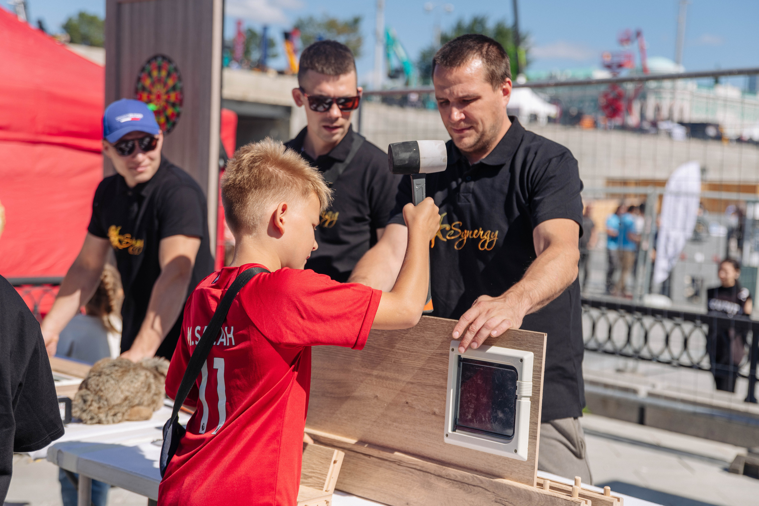 Фоторепортаж с Дня Строителя для Синержи-Дорс. Фотостудия «Стрекоза»