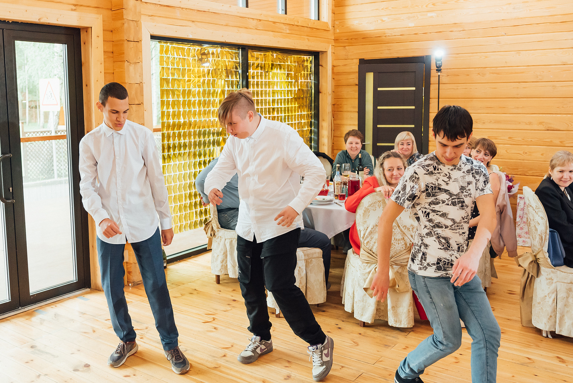 Выпускной. Последний звонок. Фотостудия «Стрекоза»