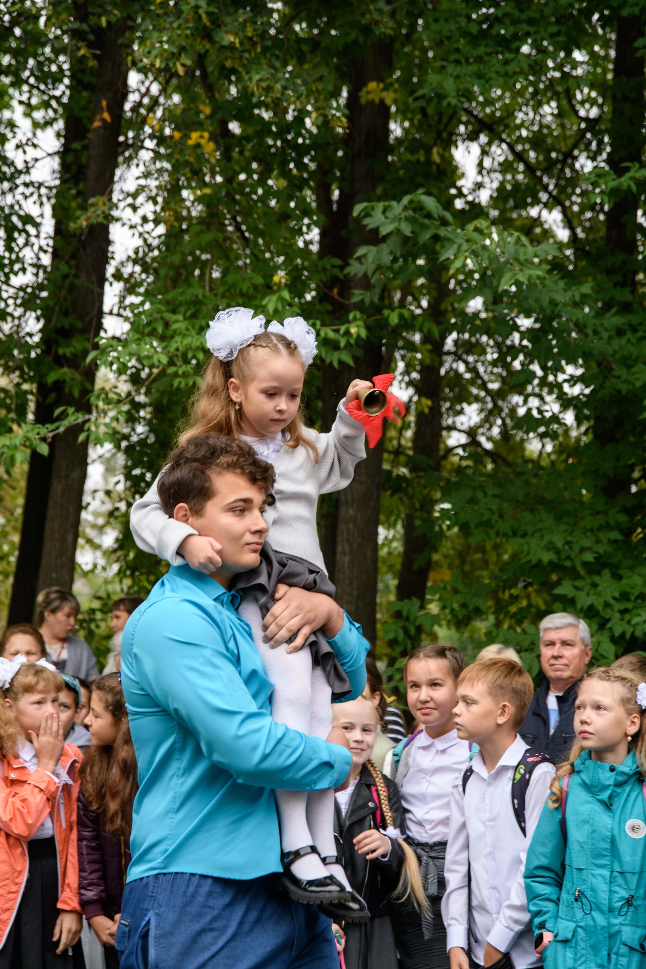 Линейка 1 сентября. Фотостудия «Стрекоза»