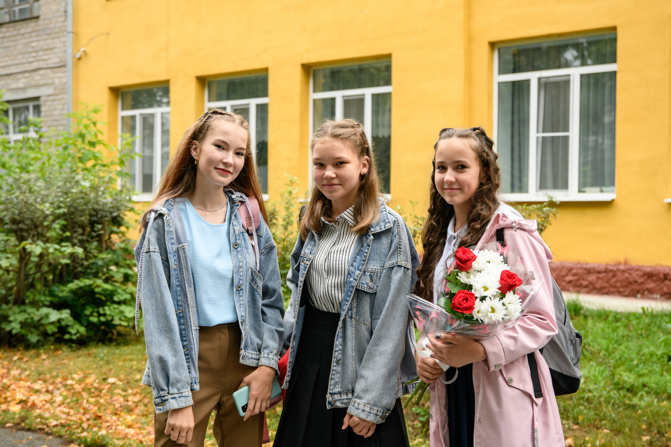 Линейка 1 сентября. Фотостудия «Стрекоза»