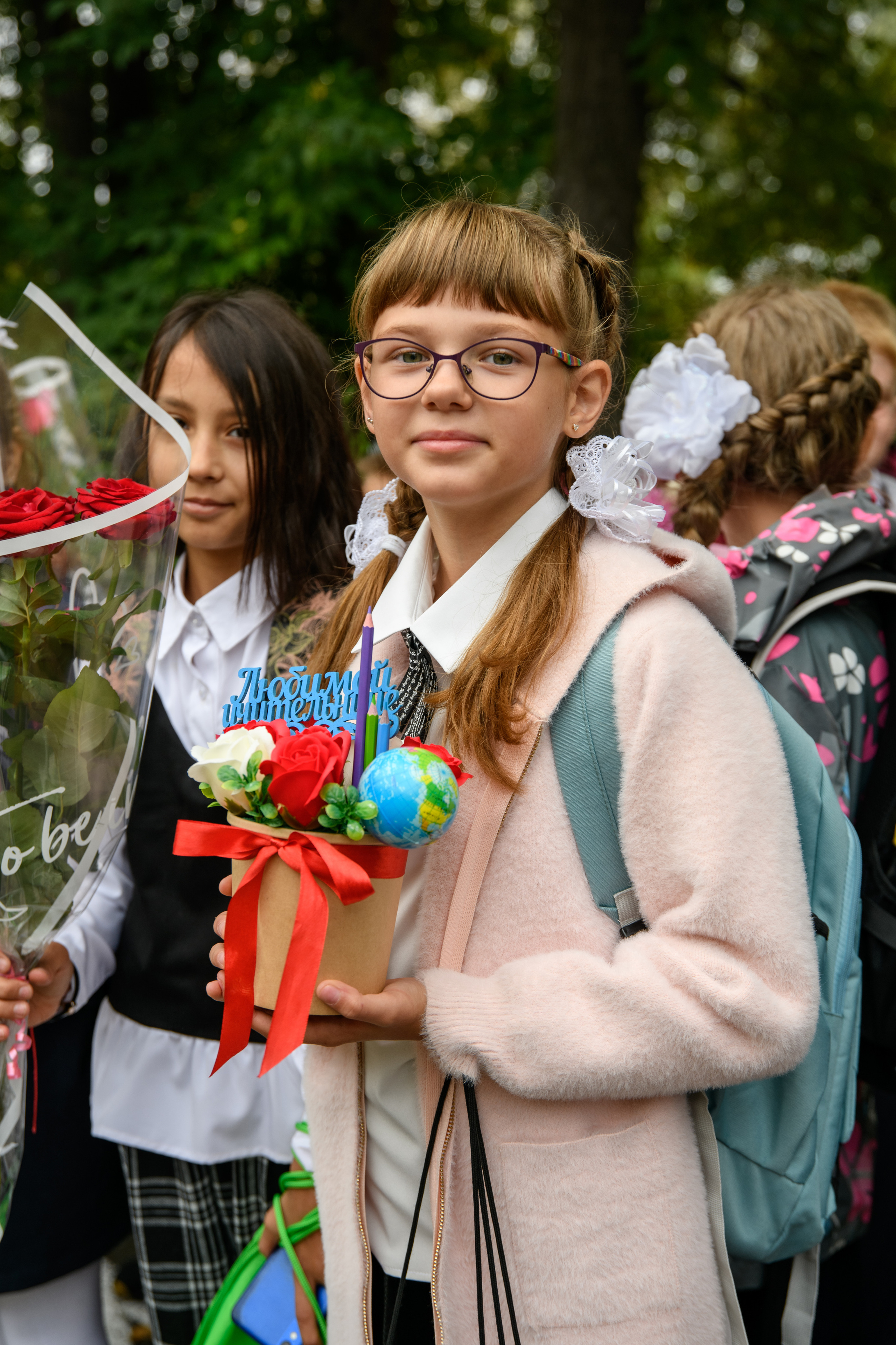Линейка 1 сентября. Фотостудия «Стрекоза»