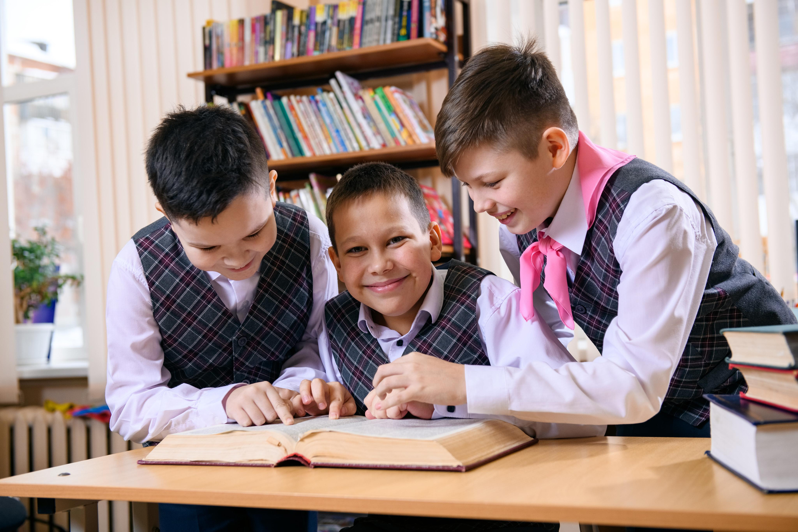 Школьные фотосессии. Фотостудия «Стрекоза»