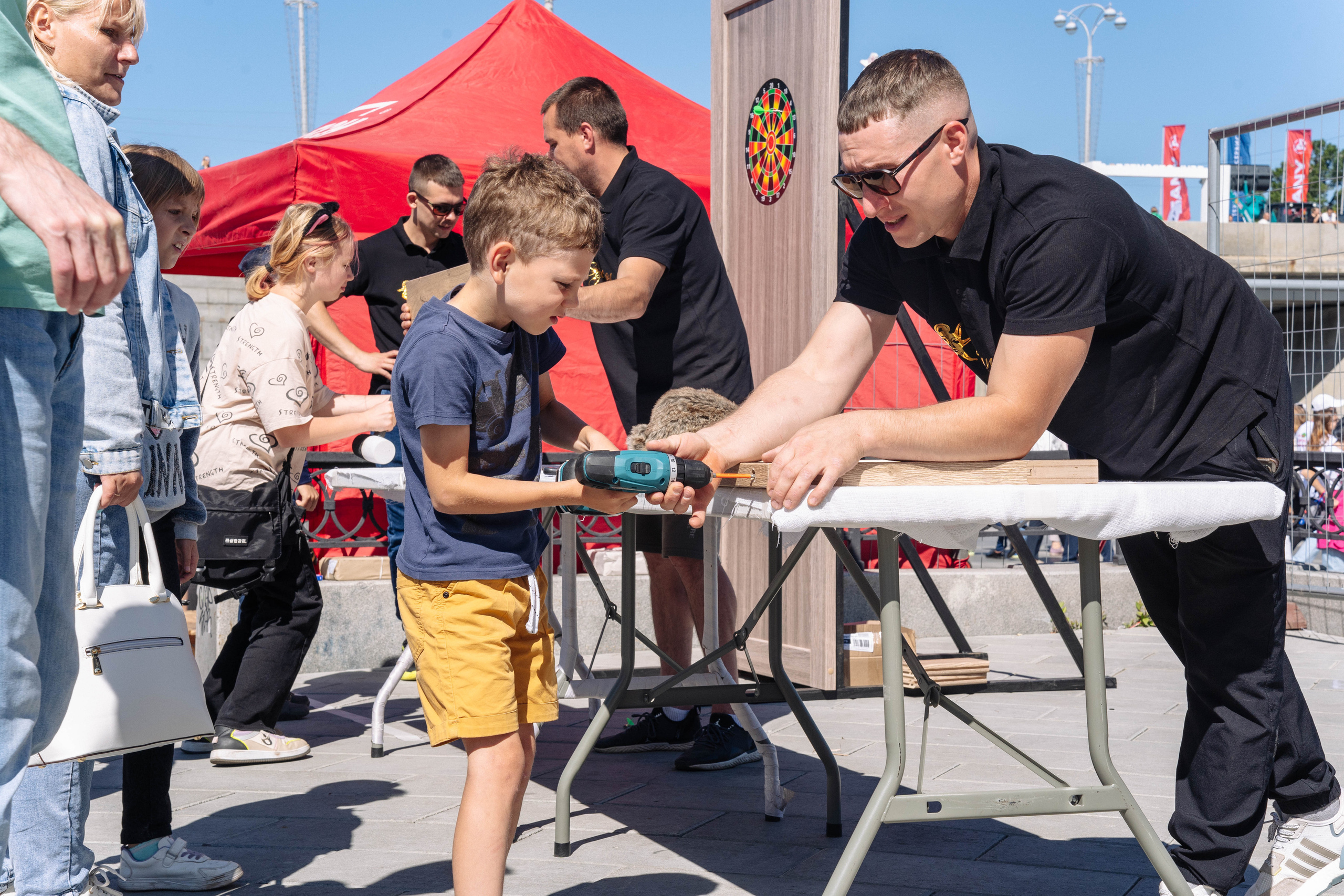 Фоторепортаж с Дня Строителя для Синержи-Дорс. Фотостудия «Стрекоза»