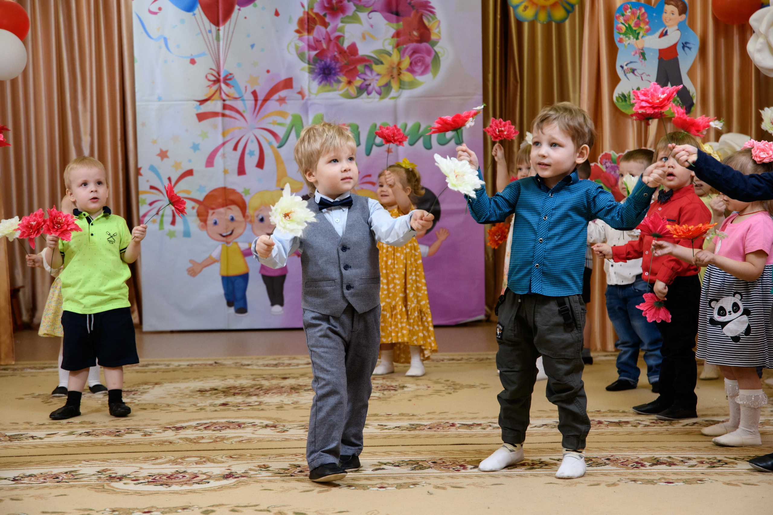 Фотосъёмка утренника в садике. Фотостудия «Стрекоза»