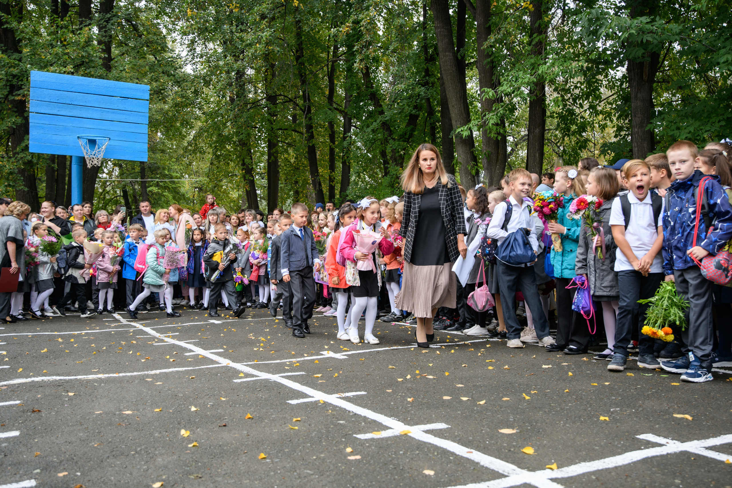 Линейка 1 сентября. Фотостудия «Стрекоза»