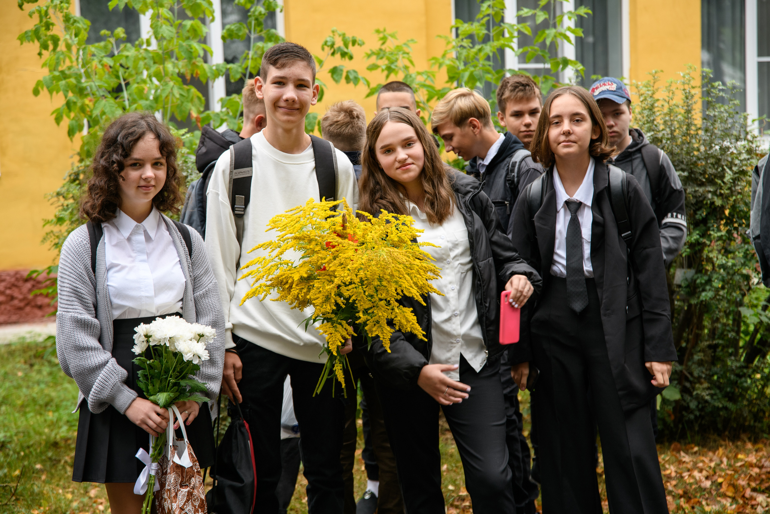 Линейка 1 сентября. Фотостудия «Стрекоза»
